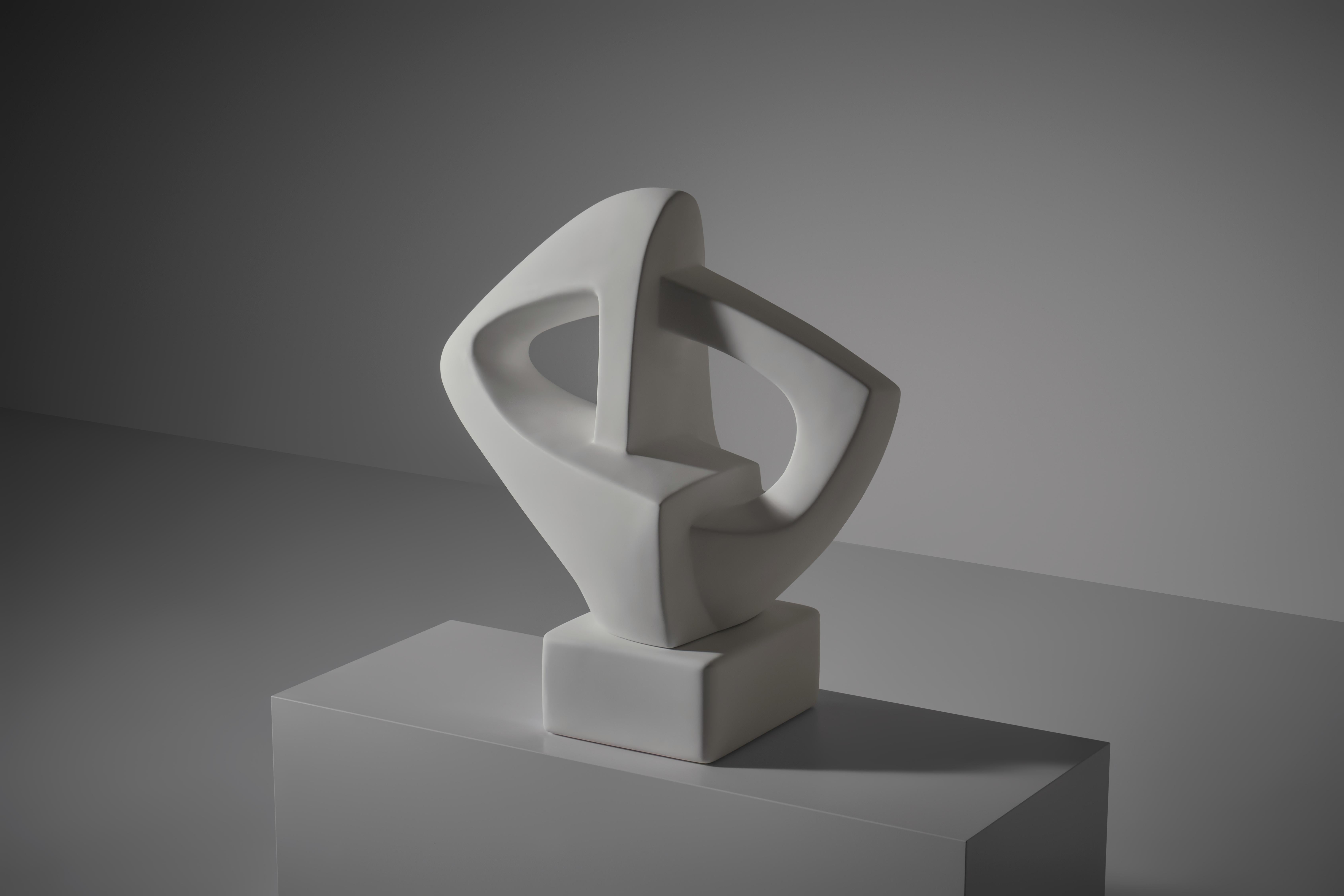 Mid-20th Century Abstract Aerodynamic shaped plaster sculpture, France 1960s For Sale