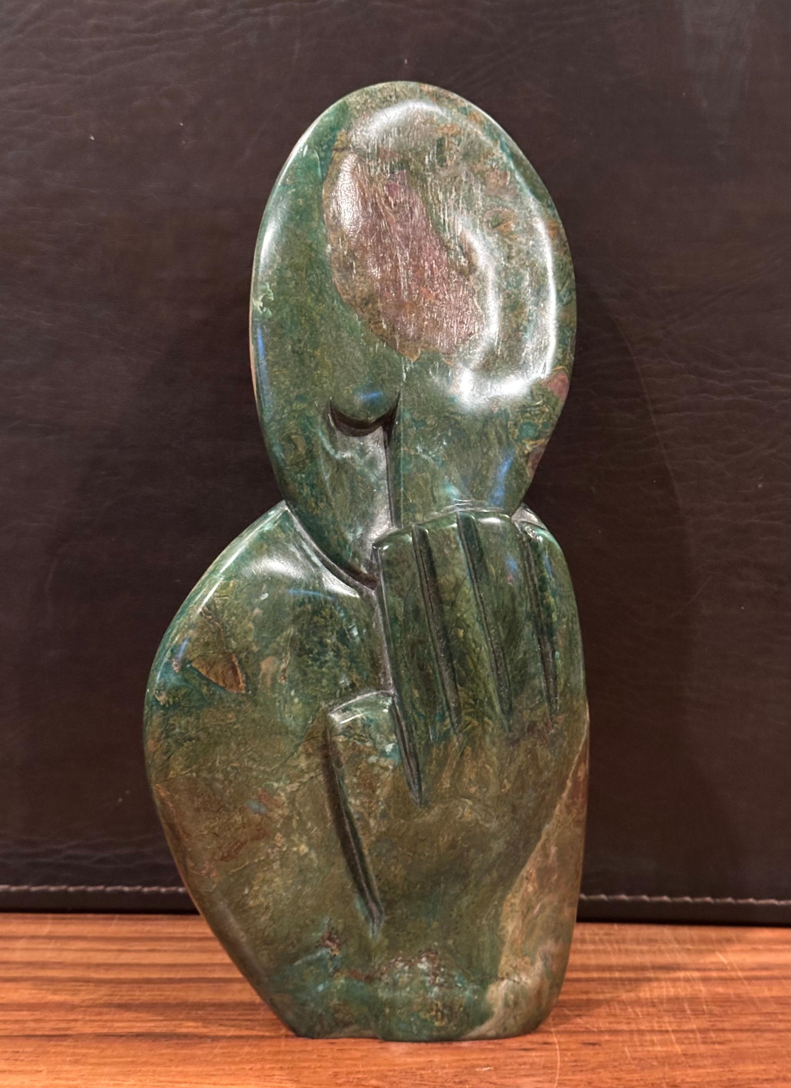Organique Sculpture abstraite en marbre africain par Ernest Chiwaridzo en vente