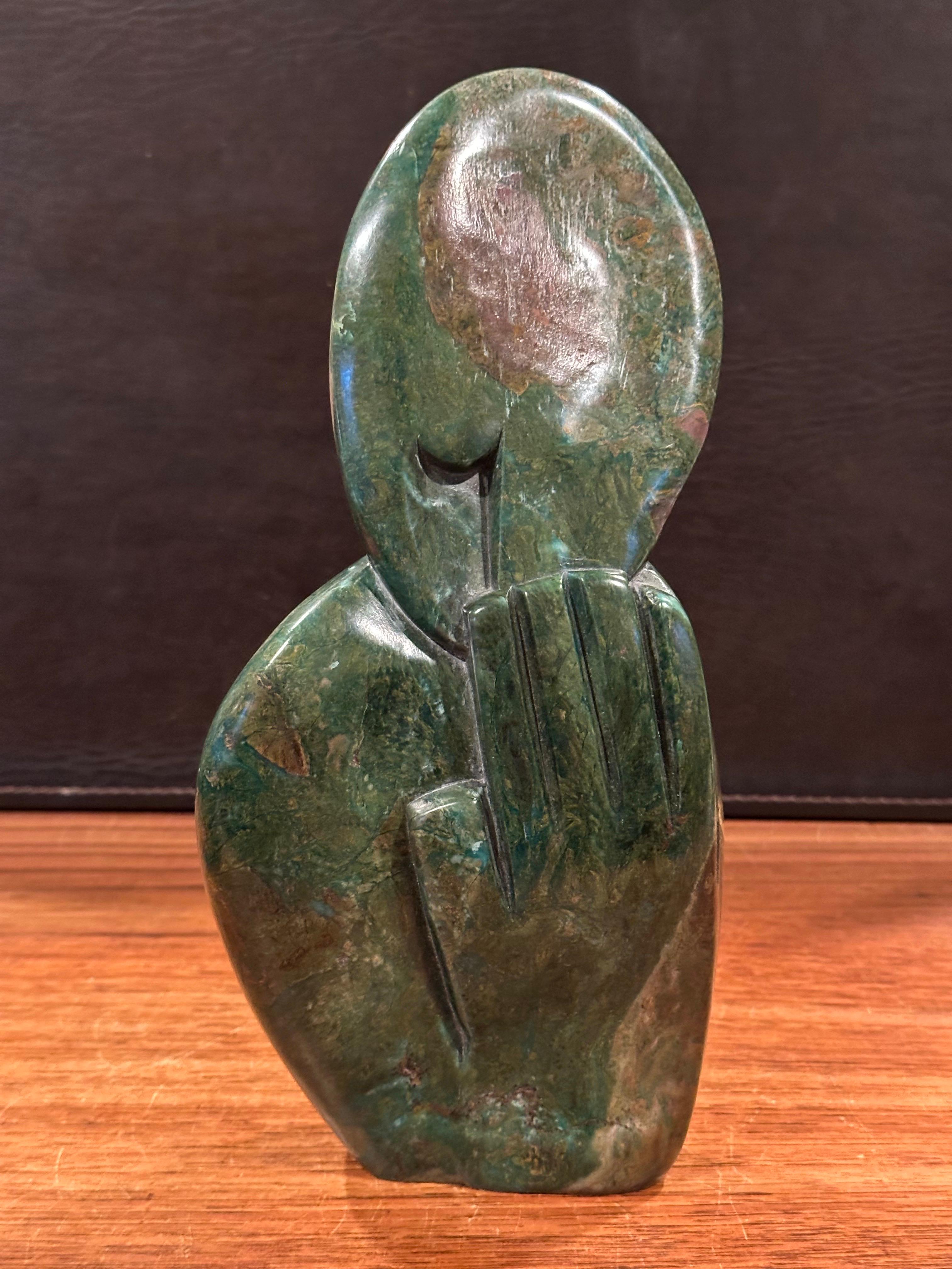 Pierre Sculpture abstraite en marbre africain par Ernest Chiwaridzo en vente