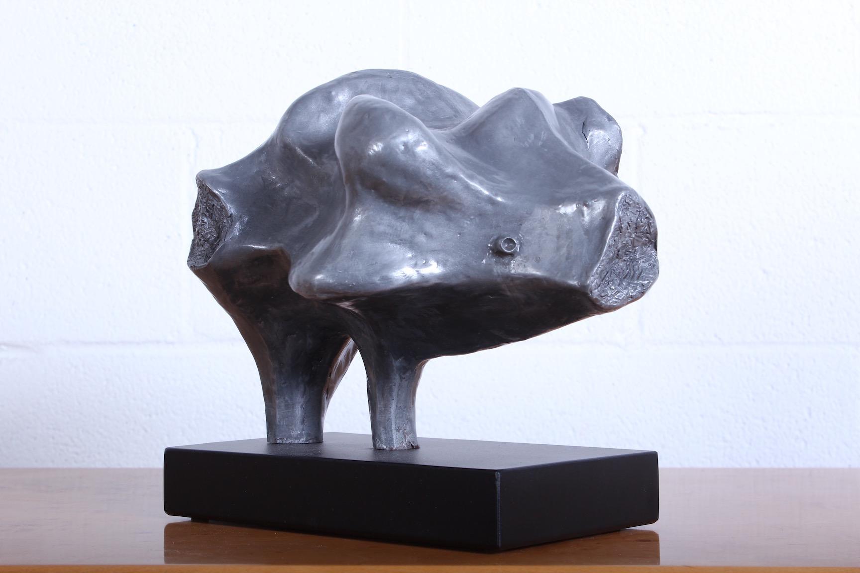 Sculpture abstraite en aluminium de Philip Vickers en vente 4