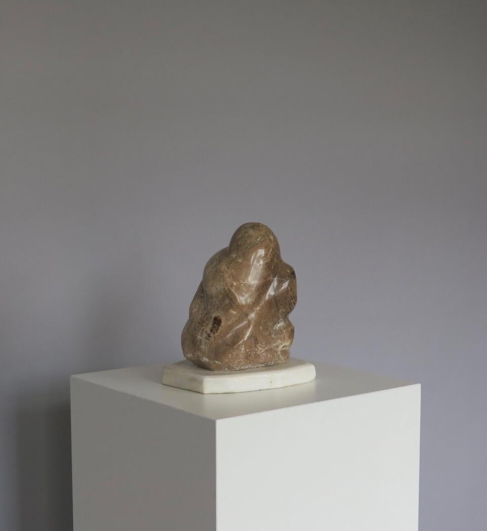 Pierre Sculpture abstraite en pierre ambrée de Tim Smith en vente