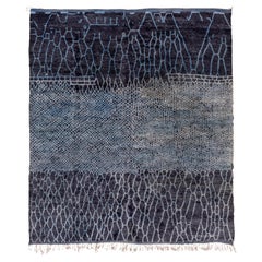 Marokkanischer abstrakter und zeitgenössischer dunkelblauer Teppich in Marineblau und Hellblau