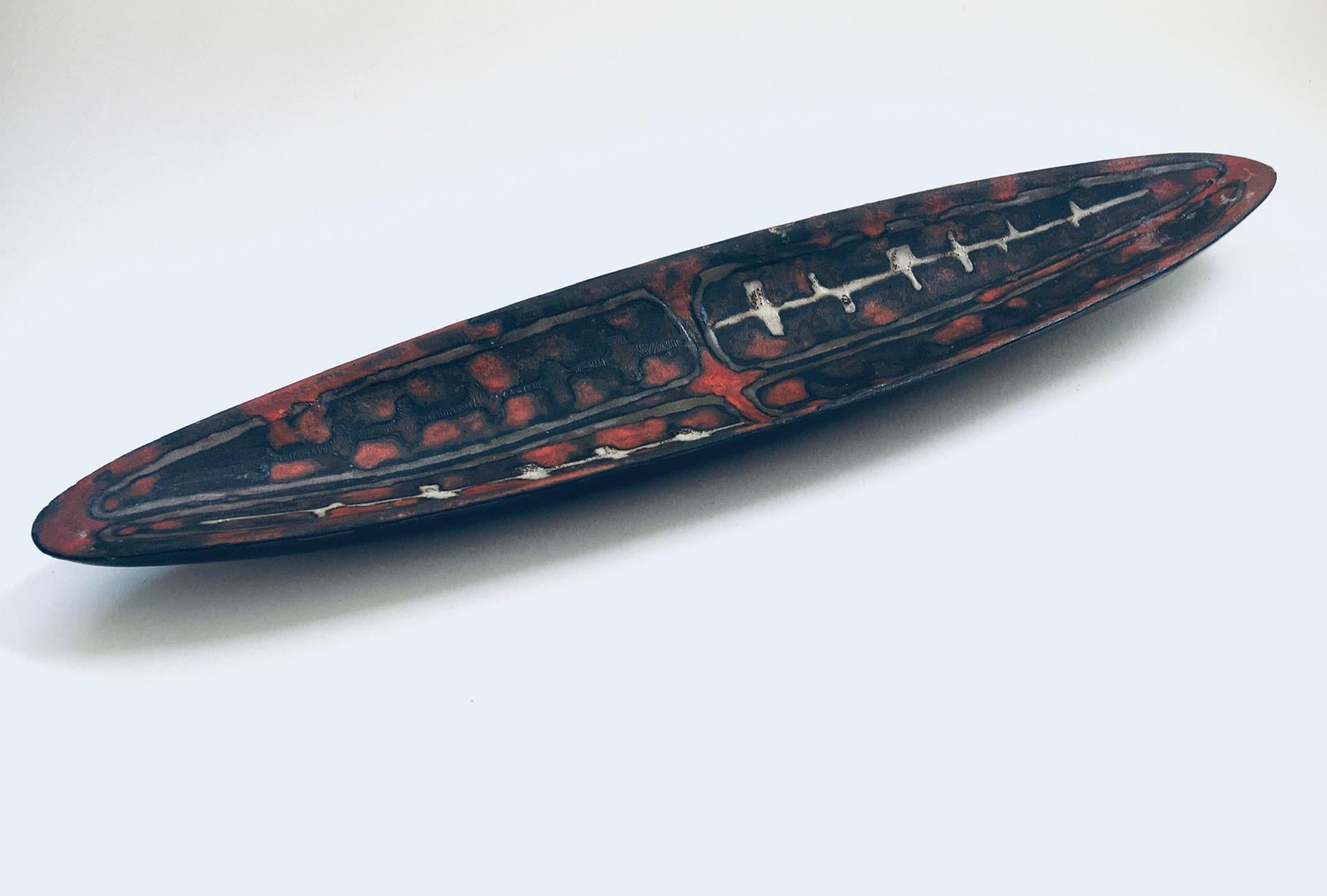 Abstrakte Surfboard-Schale aus Keramik von Perignem Studio, Belgien, 1960er Jahre (Brutalismus) im Angebot