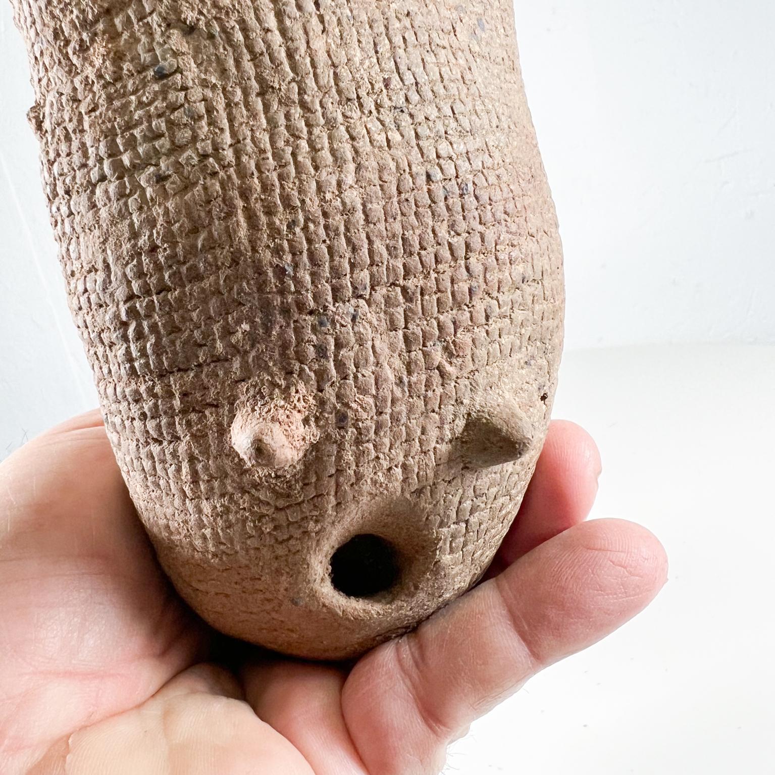  Texturierte Horn-Skulptur aus Keramik der Moderne der abstrakten Kunst im Angebot 2