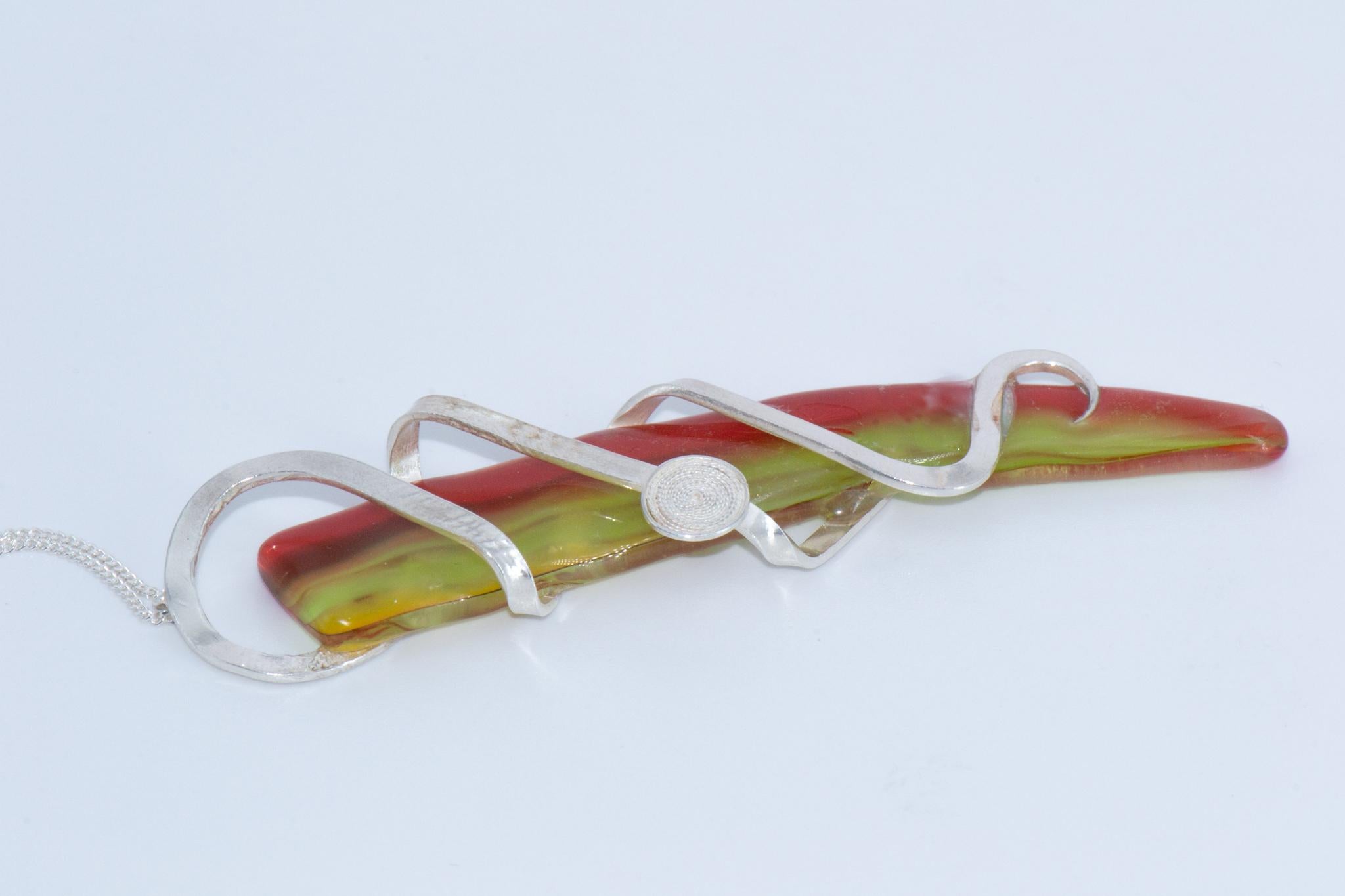 Abstract Art Nouveau Organic Silver Tri-Coloured Glass & Filigree Pendant For Sale 3