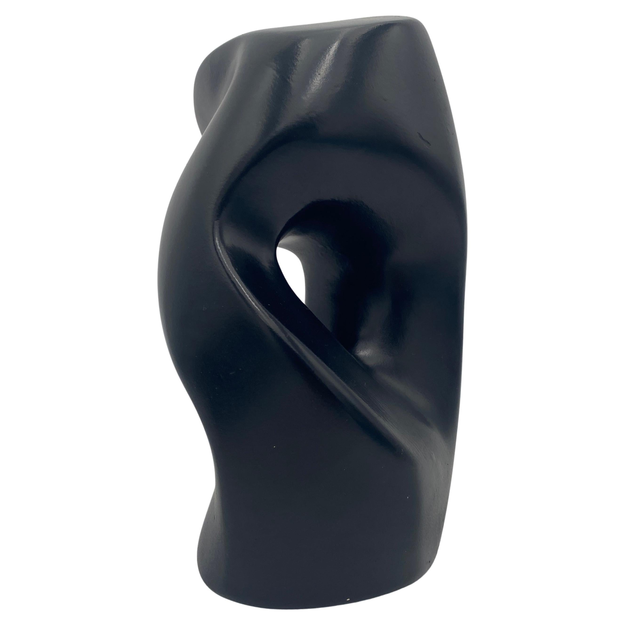 Scultura astratta in ceramica nera, firmata 1979