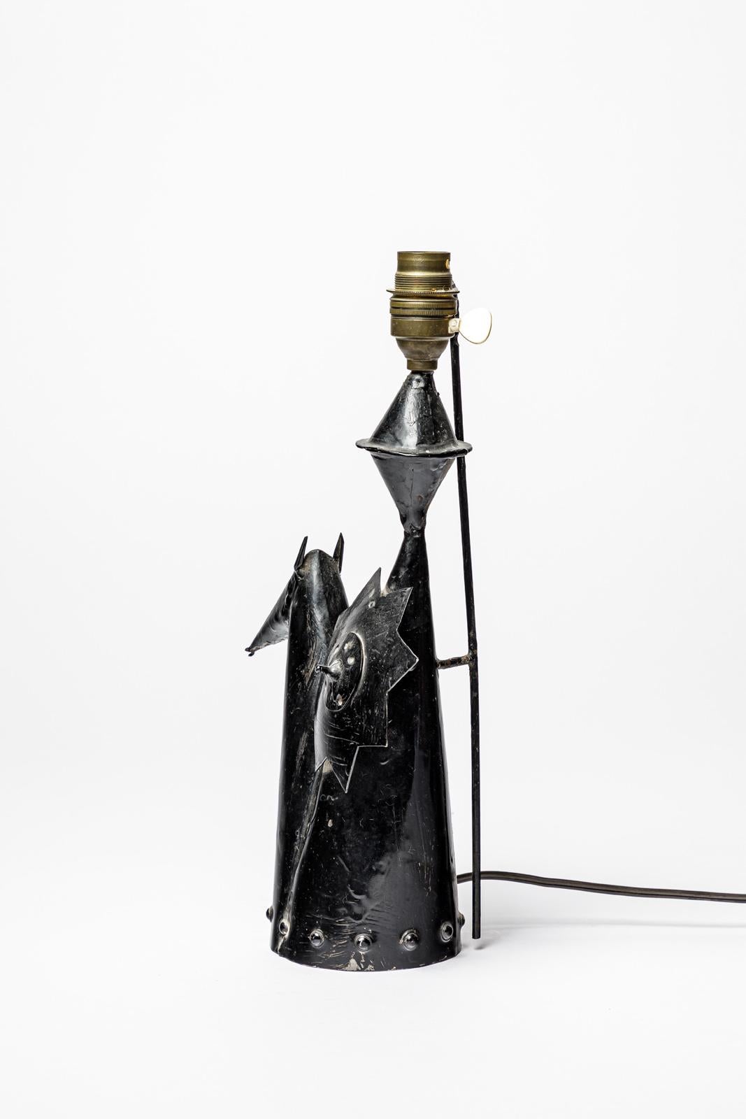 Mid-Century Modern abstract black metal 20th century design 1960 table lamp don quichotte For Sale