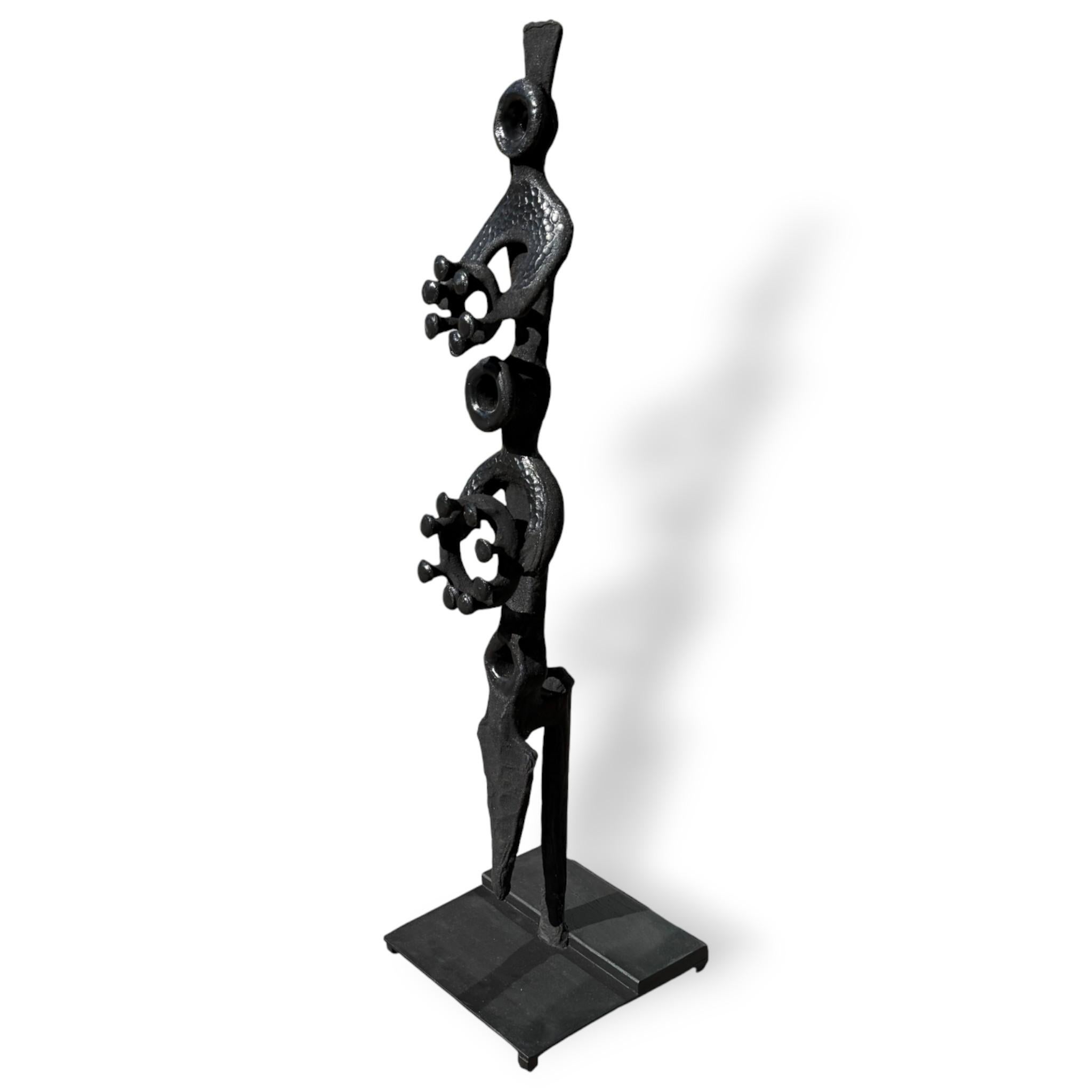 Abstract black steel patinated sculpture by the designer Michel Froment, 2025 (Französisch) im Angebot