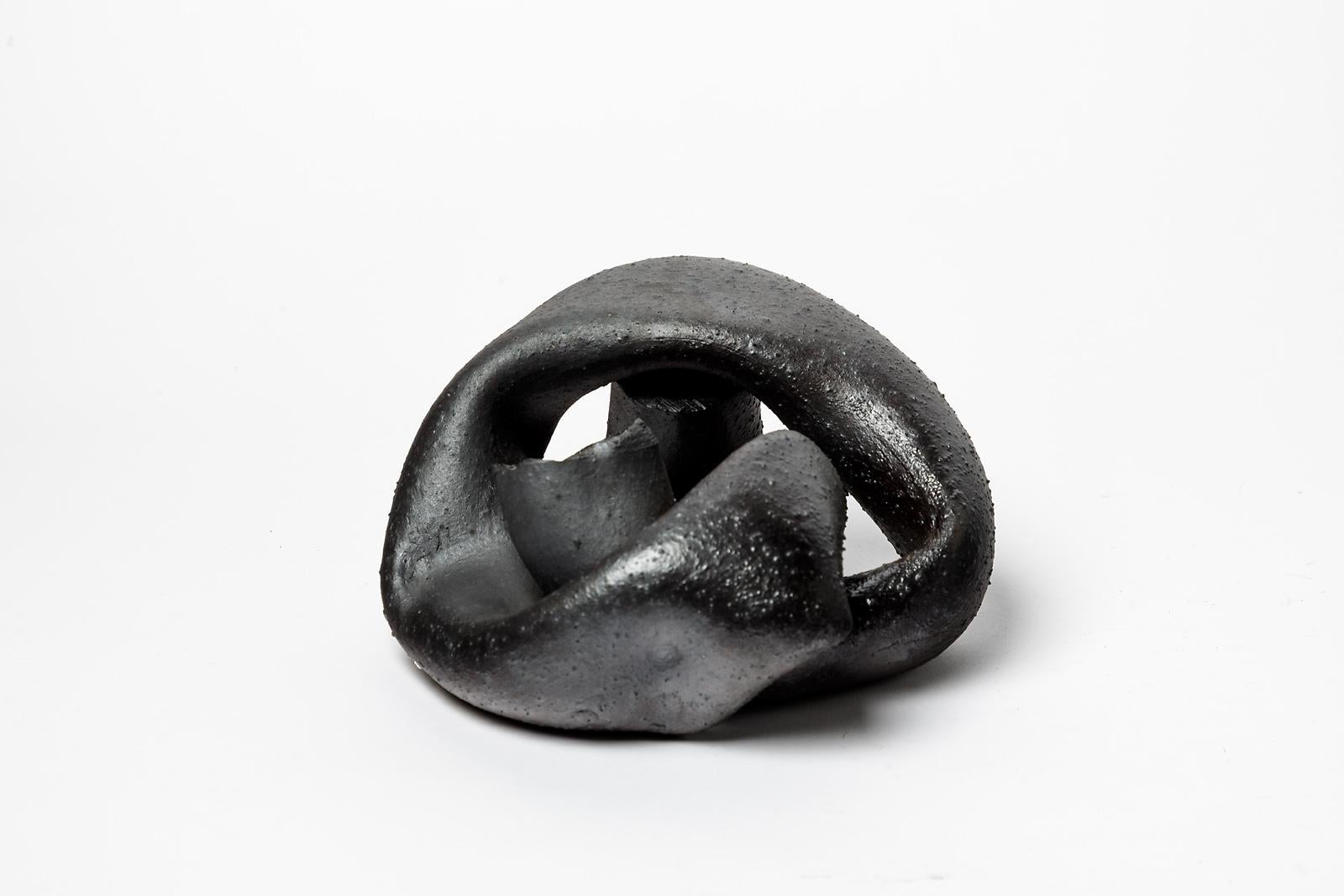 Abstract Black Stoneware Ceramic Sculpture by Joelle Deroubaix circa 1980 In Excellent Condition For Sale In Neuilly-en- sancerre, FR