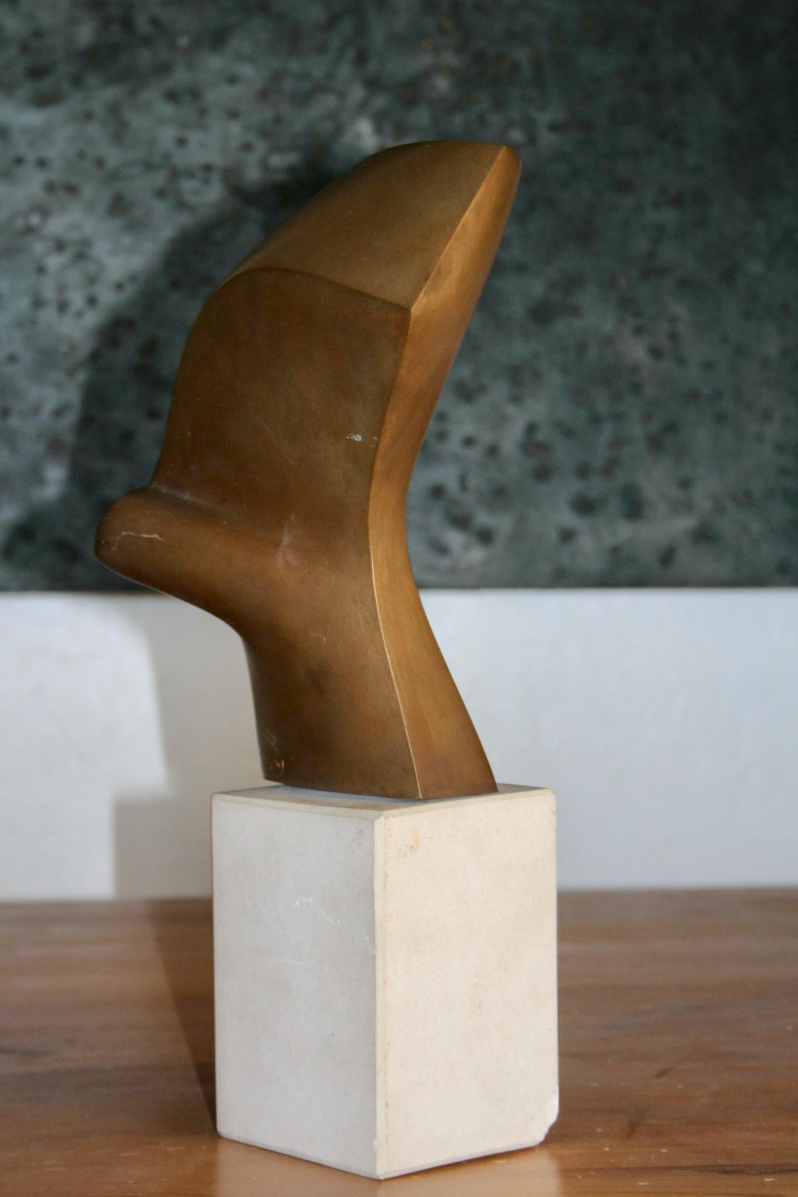 Scultura astratta in bronzo e marmo 2