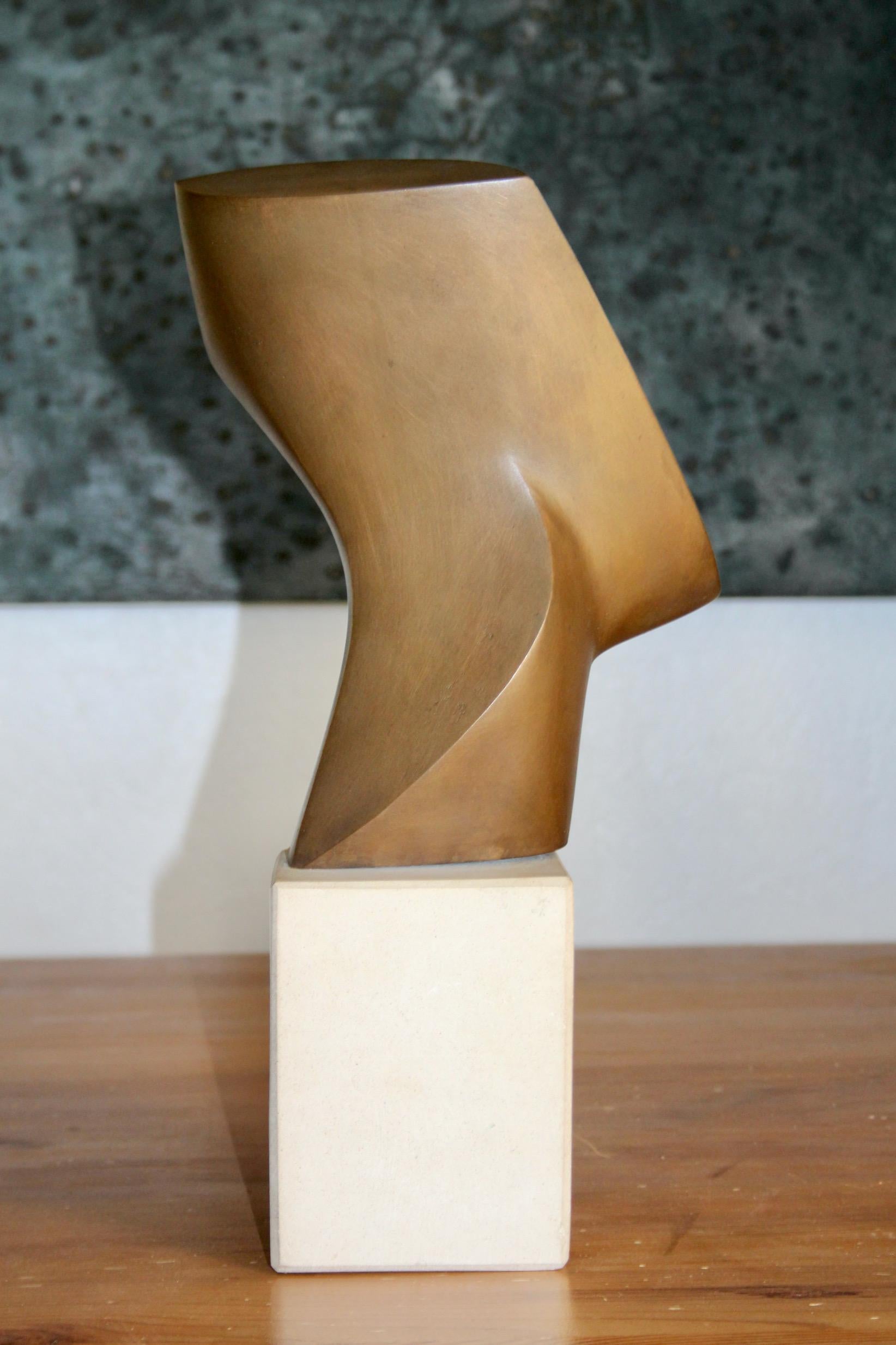 Scultura astratta in bronzo e marmo 3