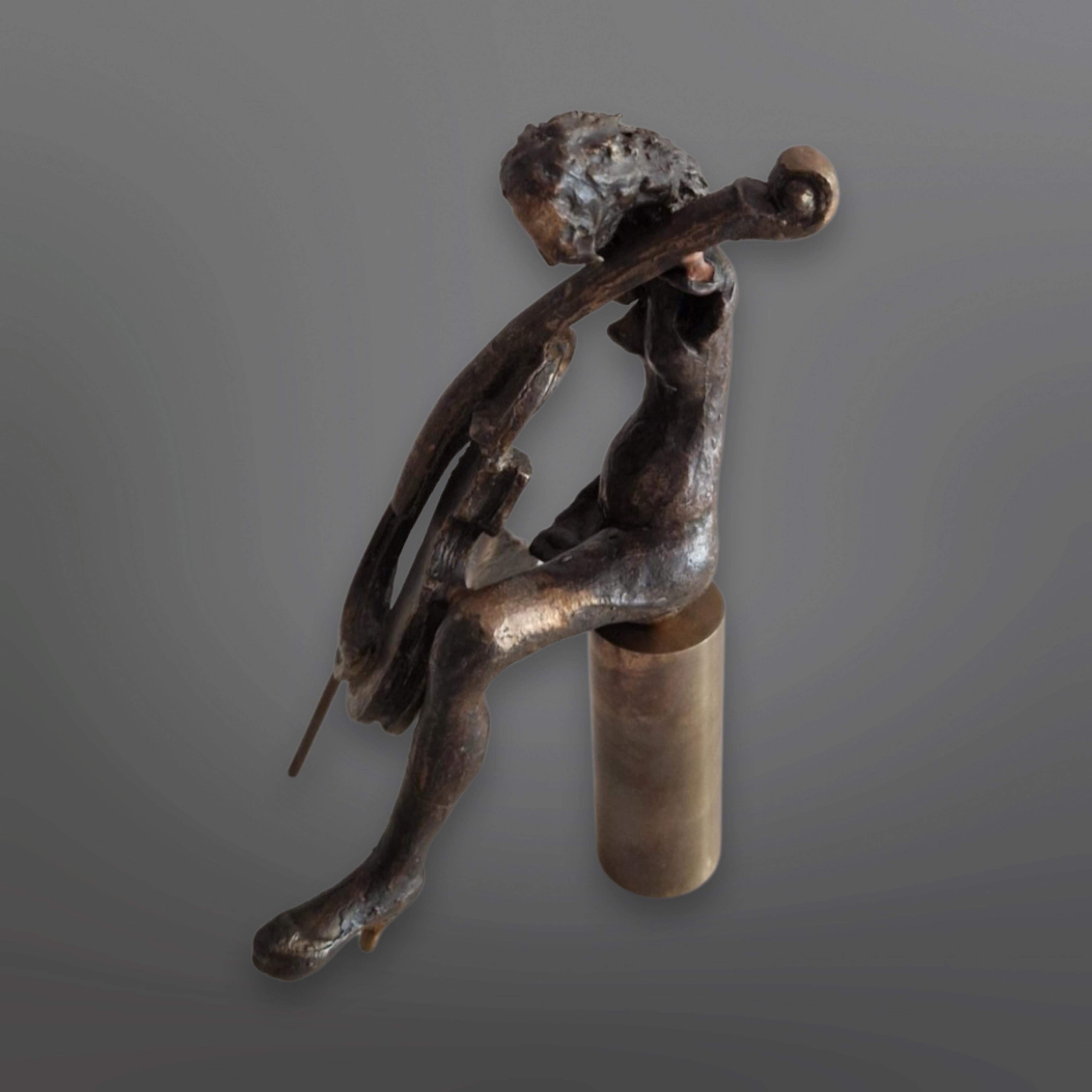 Mid-Century Modern Abstract bronze cello player statue attributed to Yves Lohé, France 1970s For Sale