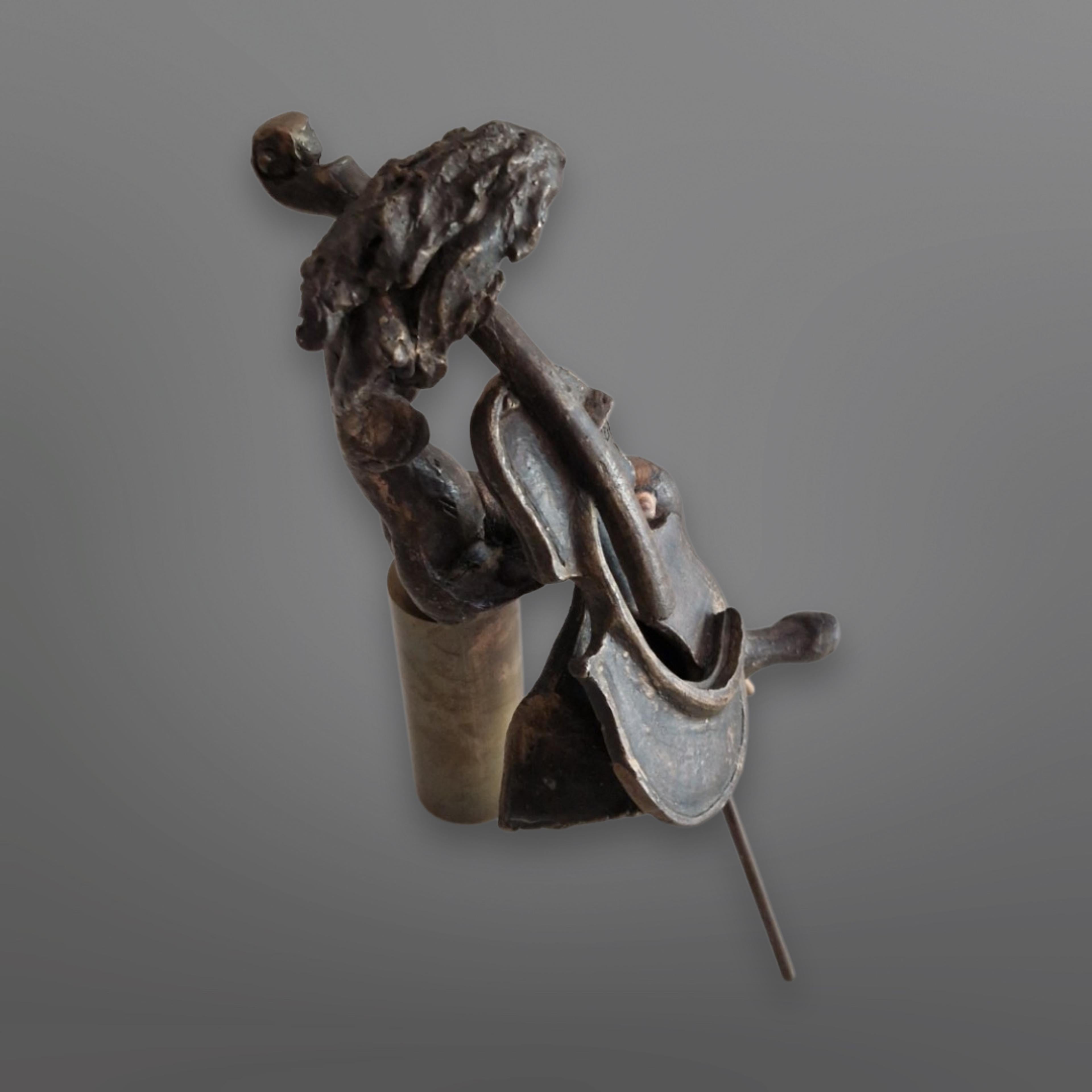 Abstract bronze cello player statue attributed to Yves Lohé, France 1970s In Good Condition For Sale In ECHT, NL
