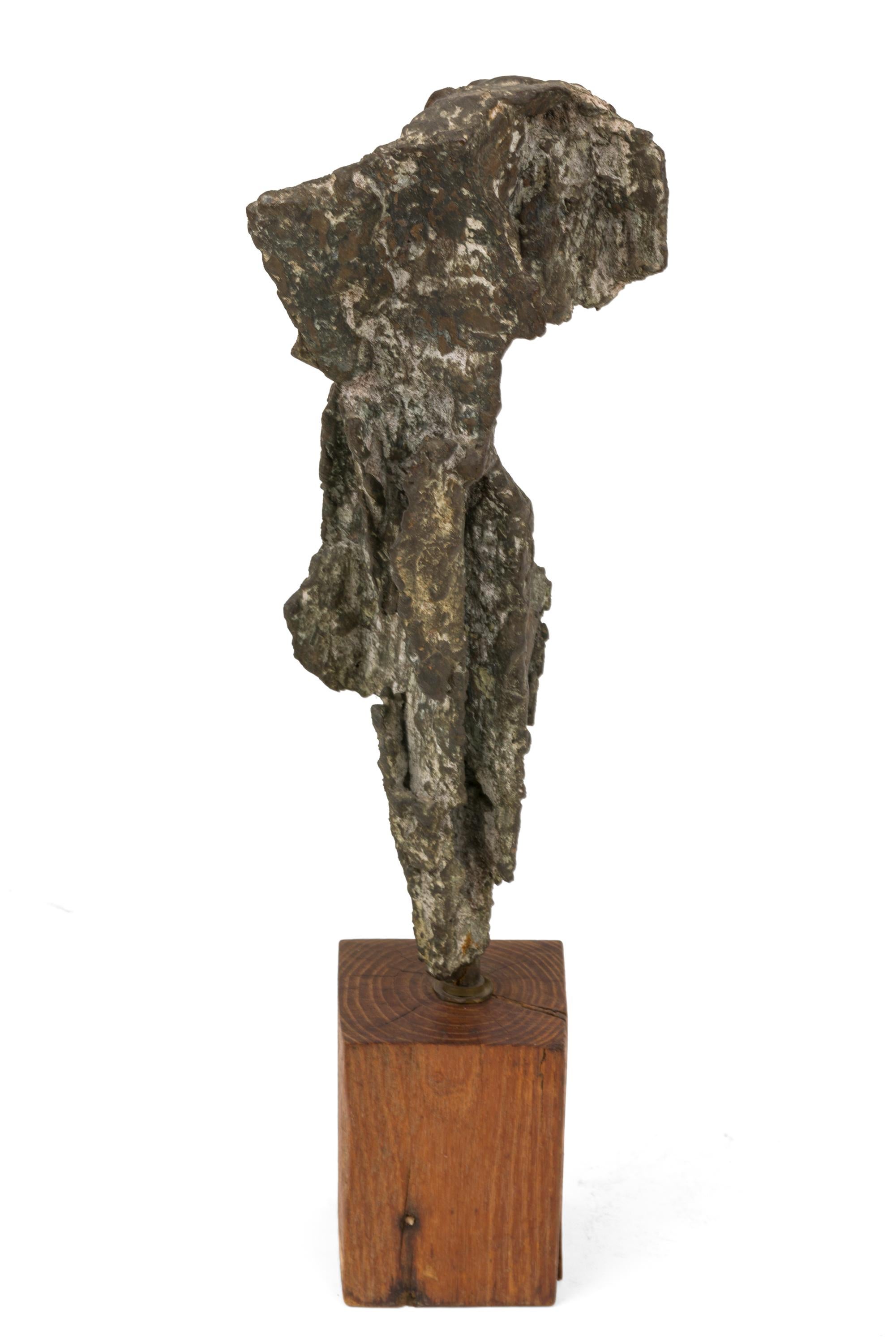 Abstract Bronze Sculpture by Chissotti Filippo, Italy 1960s In Good Condition For Sale In New York, NY