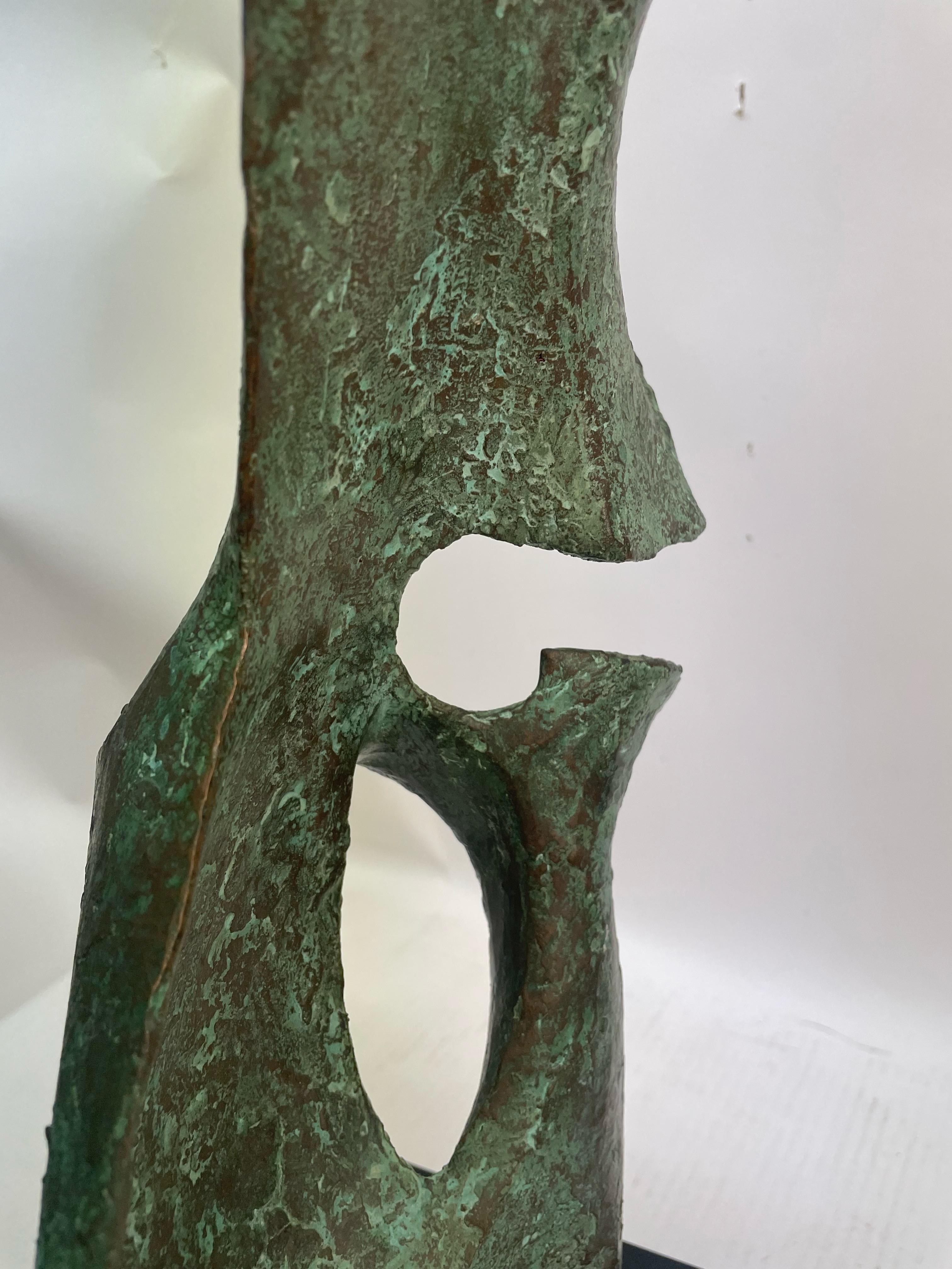 Escultura abstracta en bronce de Leonardo Nierman en venta 4