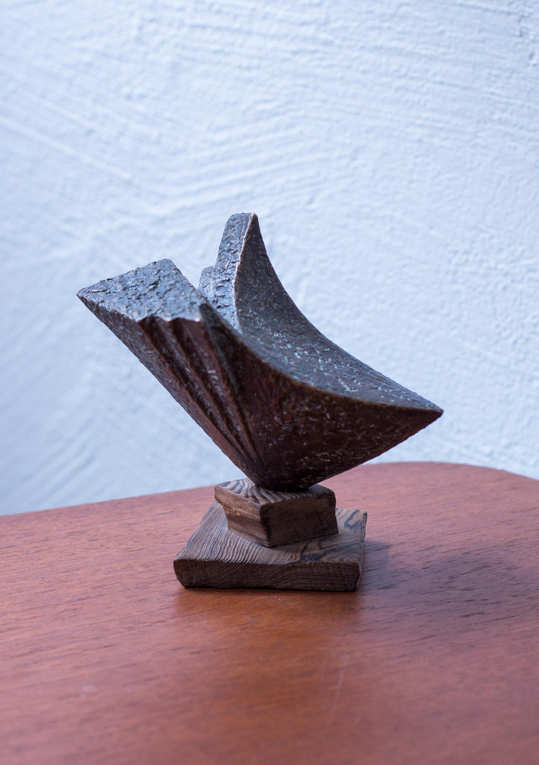 Mid-20th Century Abstract bronze sculpture by Swedish Sculptor Bengt Amundin, 1950s For Sale