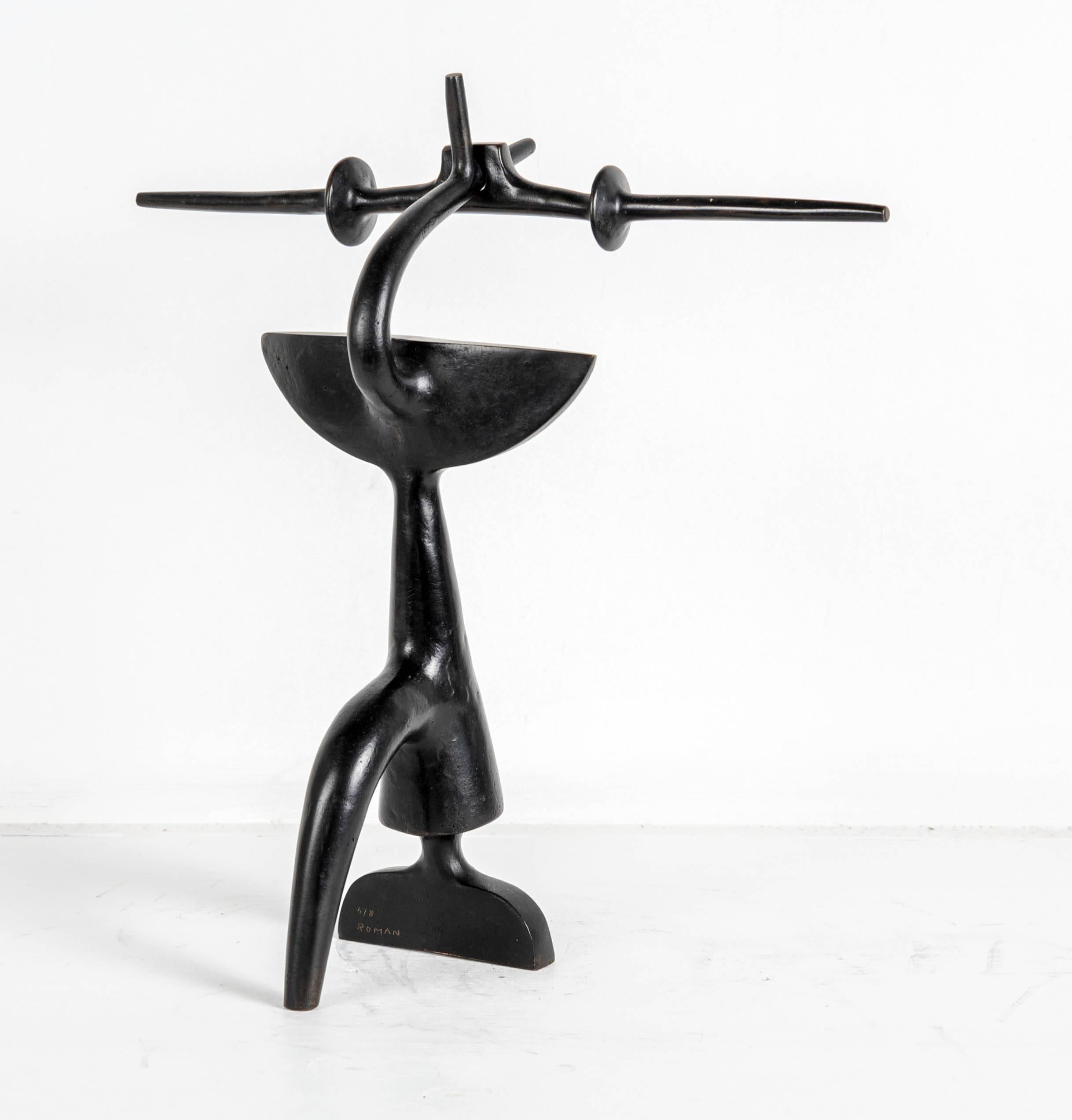 Fine XX secolo Scultura astratta in bronzo di Victor Roman in vendita