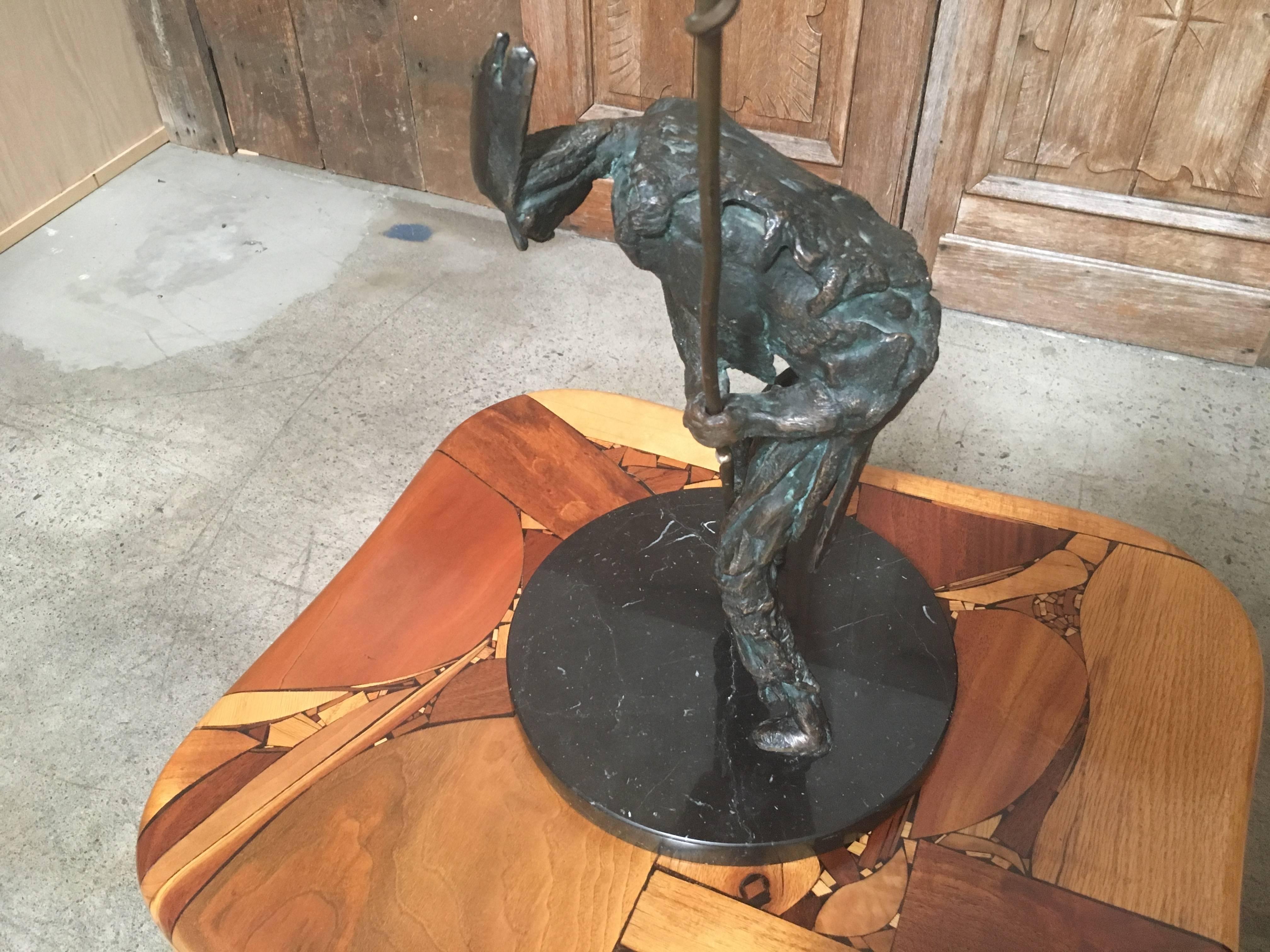 Sculpture abstraite en bronze de Don Quixote en vente 2