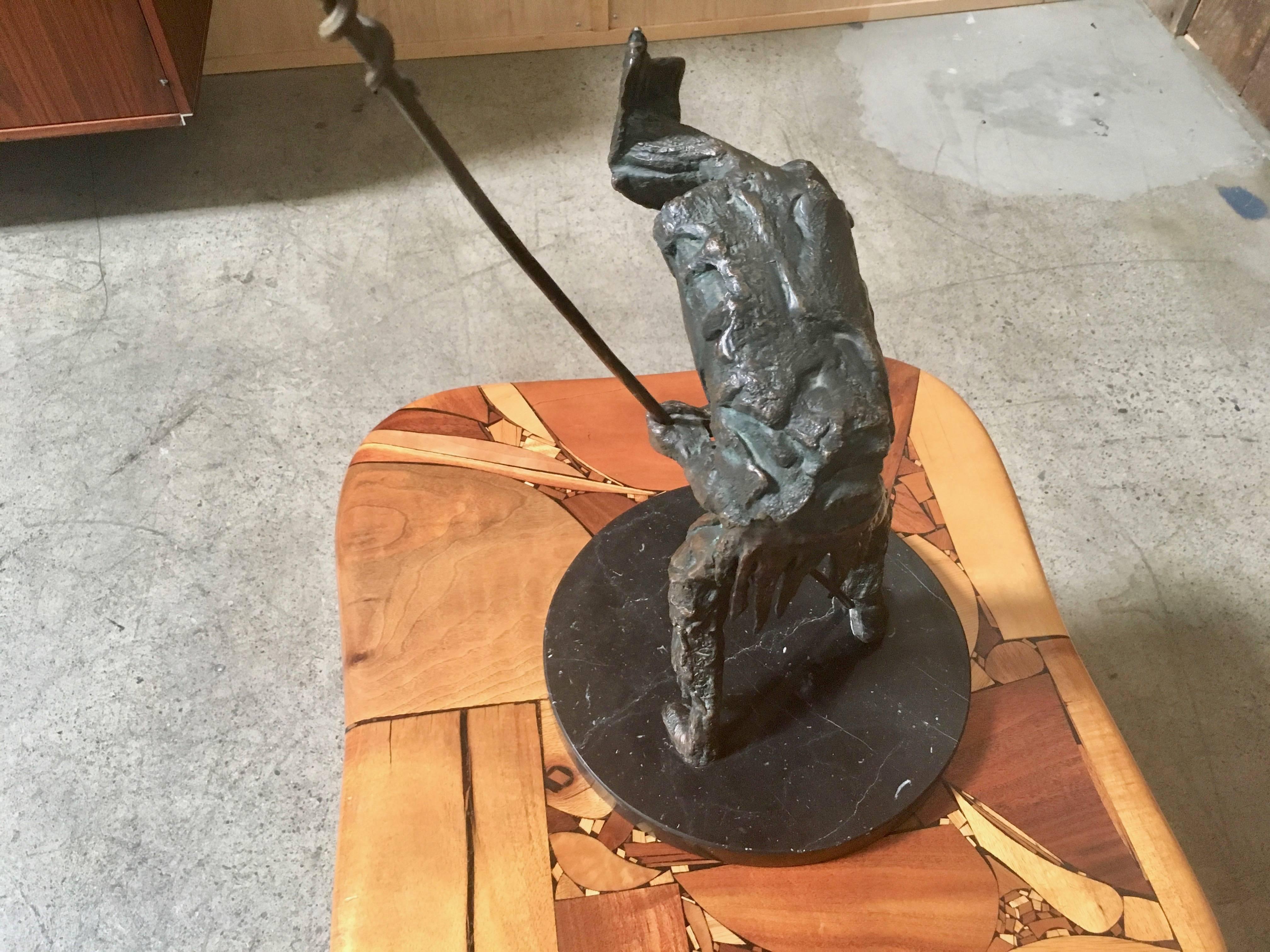 Sculpture abstraite en bronze de Don Quixote en vente 3