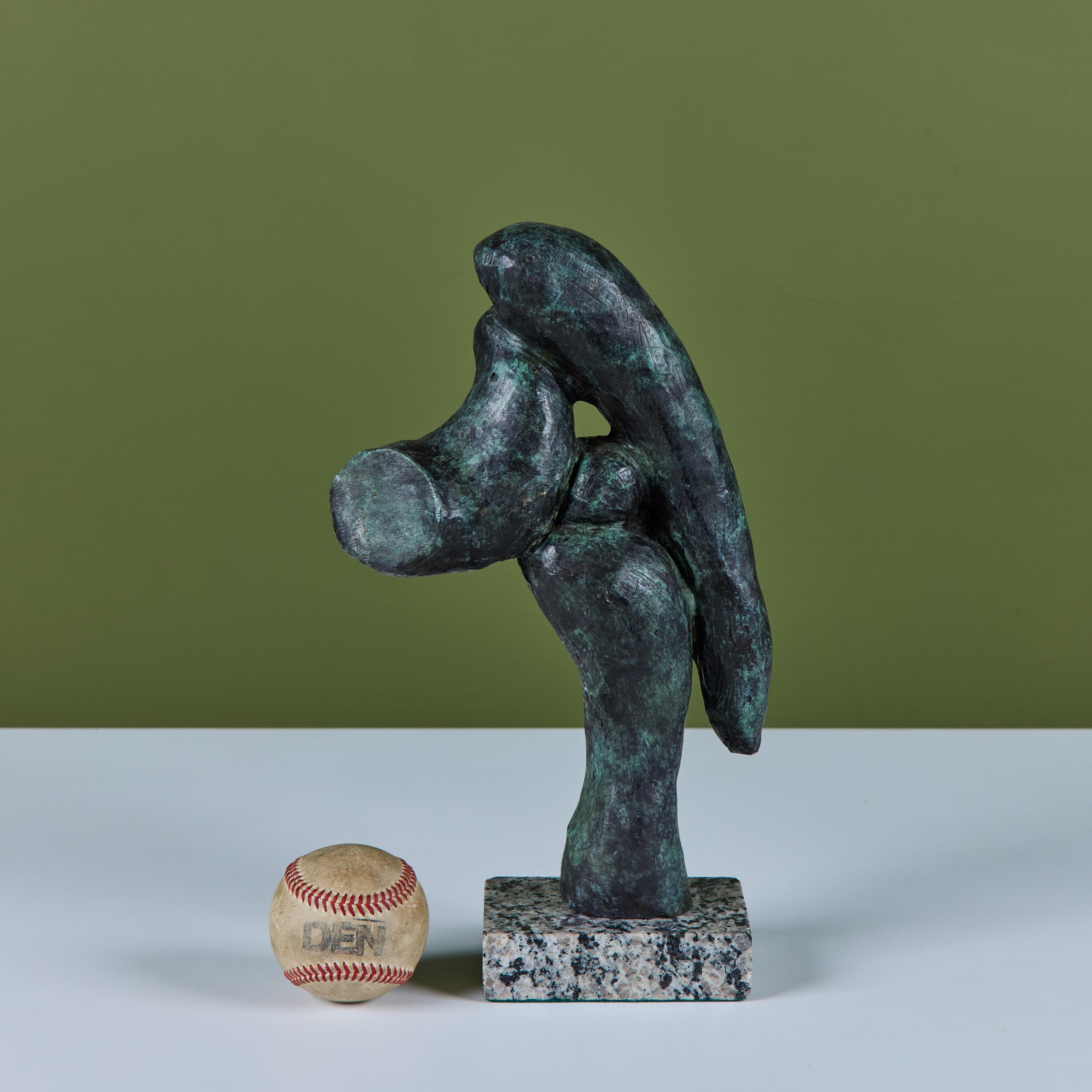 Abstract Bronze Sculpture on Granite Base Moderno orgánico en venta