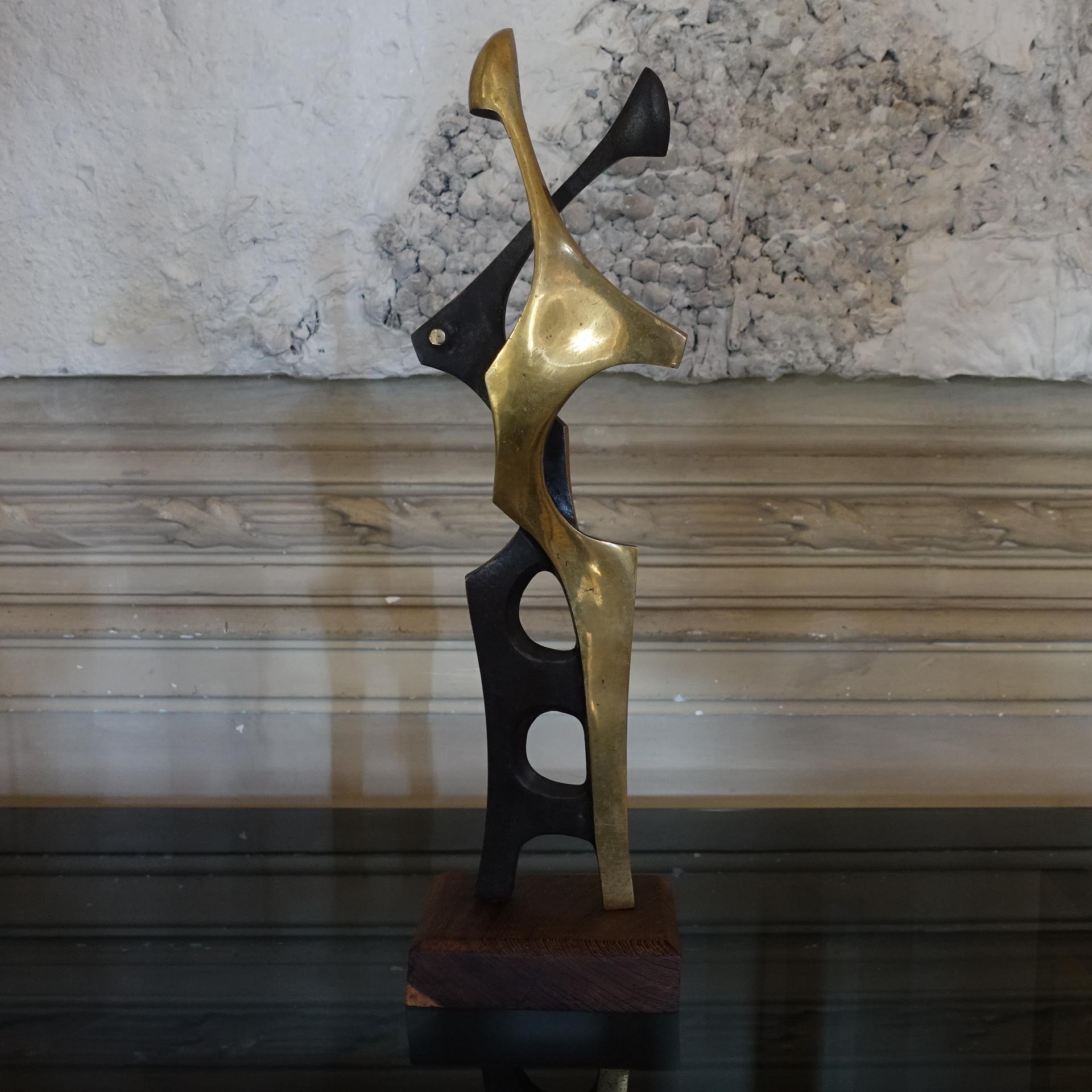 Abstract Bronze Sculpture, Signed Tandu. L. 2015 In Good Condition In Firenze, IT