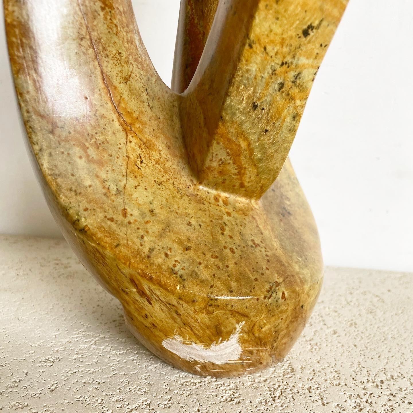 Sculpture abstraite en pierre de Brown en vente 3