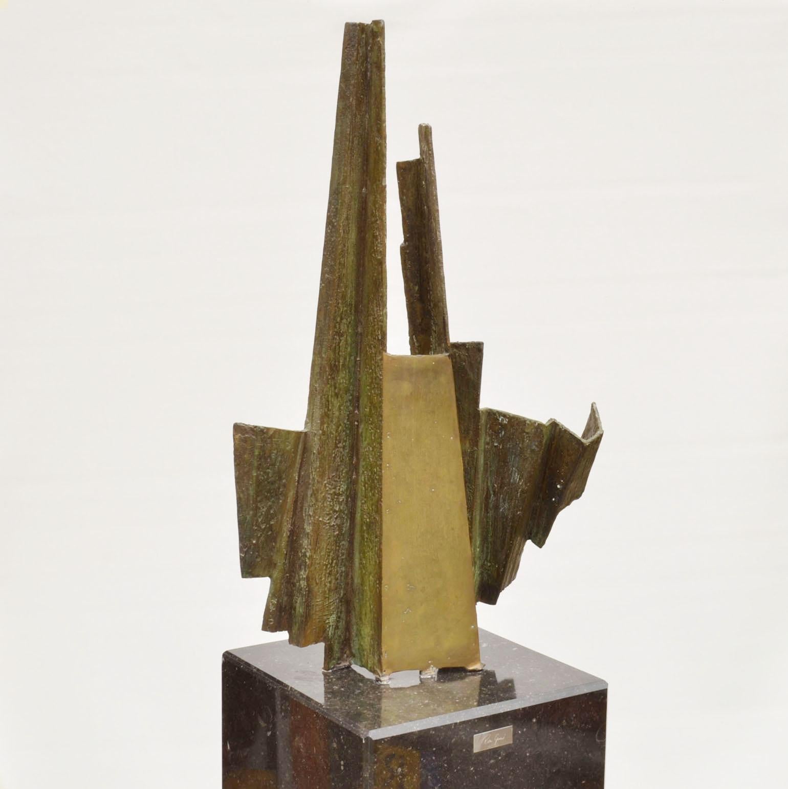 Brutalisme  Sculpture abstraite en bronze sur grand socle en marbre noir Hollandais 1980's  en vente 2