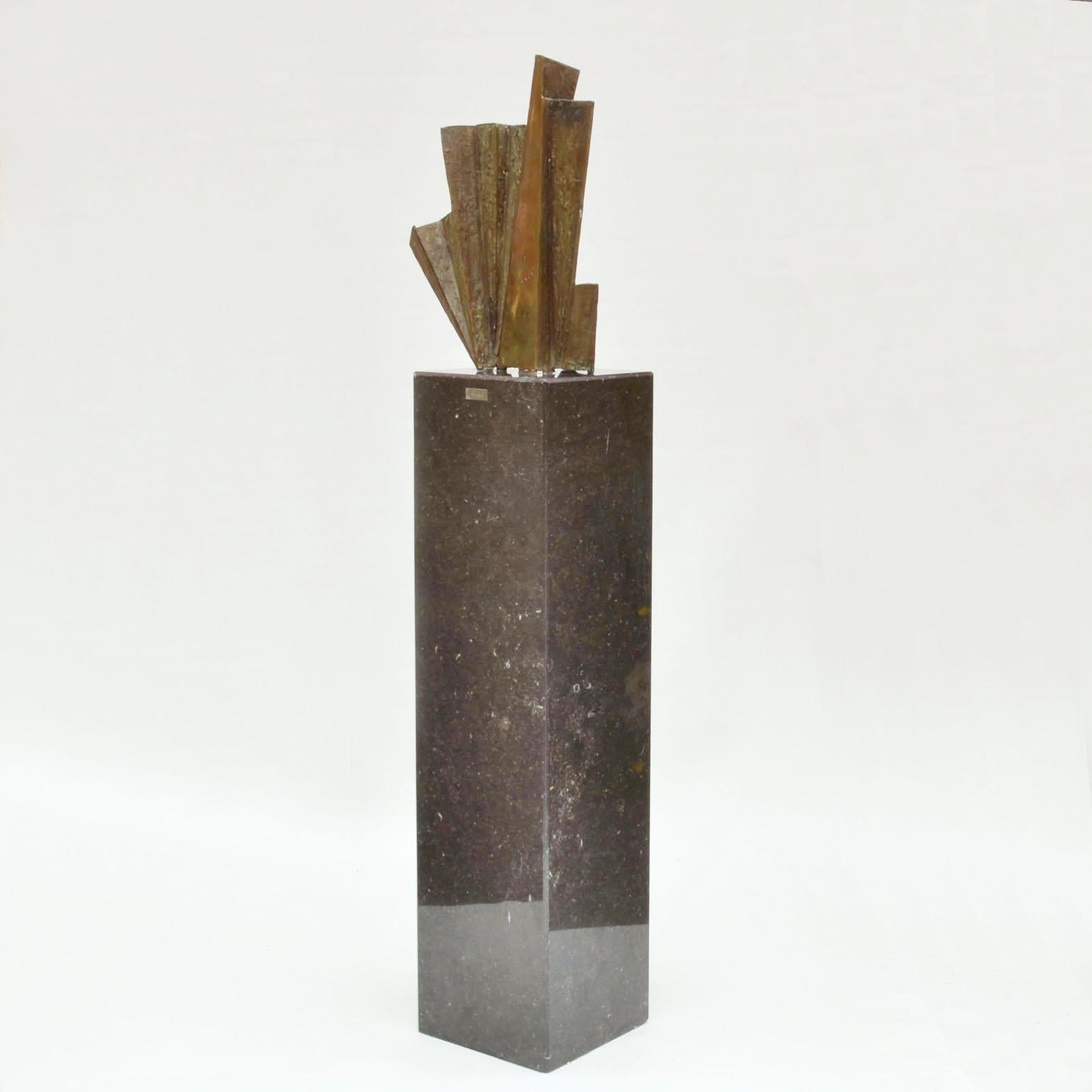 Abstract Brutalist Concertina Shaped Bronze Sculpture on Black Marble Plinth In Excellent Condition For Sale In London, GB