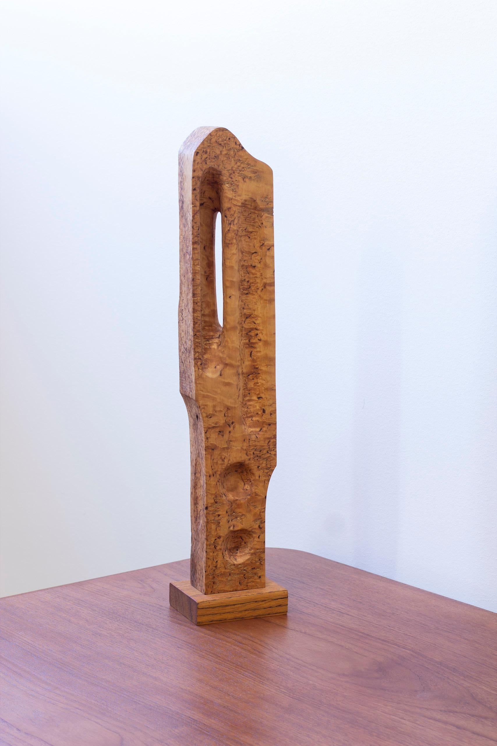 Abstract wooden sculpture by Swedish artist Sven Olsson. Hand made from burl birch, ca 1960-70s. Beautifully crafted with subtle details. Very good vintage condition with light age related patina and wear.

 

Artist: Sven Olsson

Year: