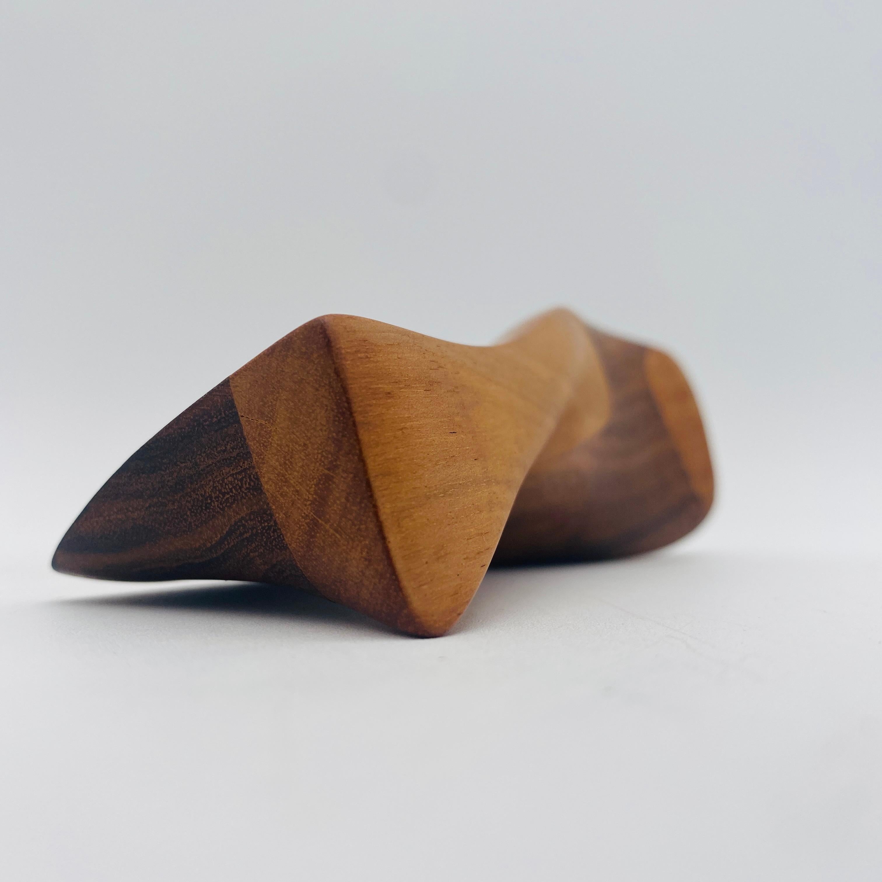 Americano Scultura organica in legno dal design astratto californiano, anni '60 in vendita