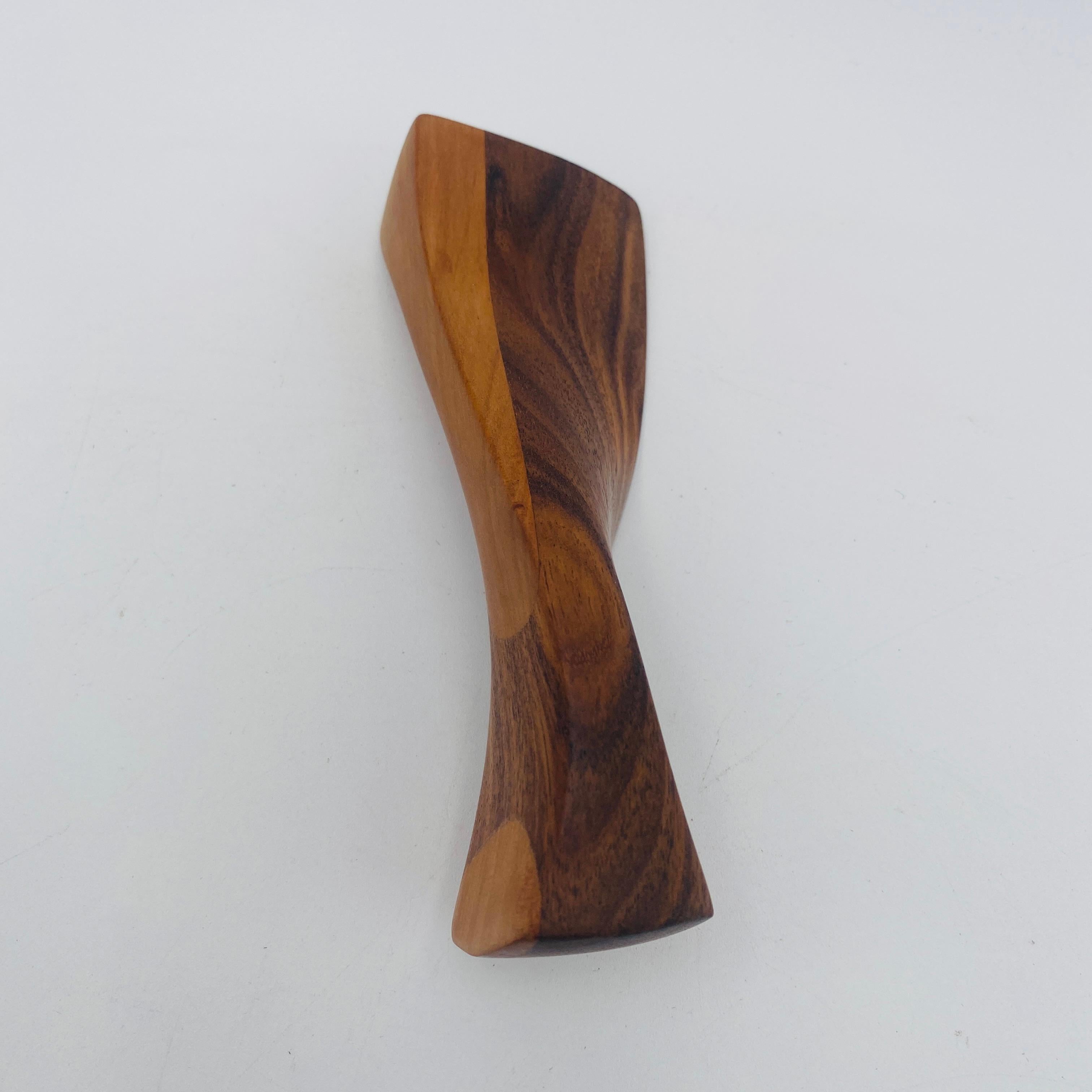 Legno Scultura organica in legno dal design astratto californiano, anni '60 in vendita