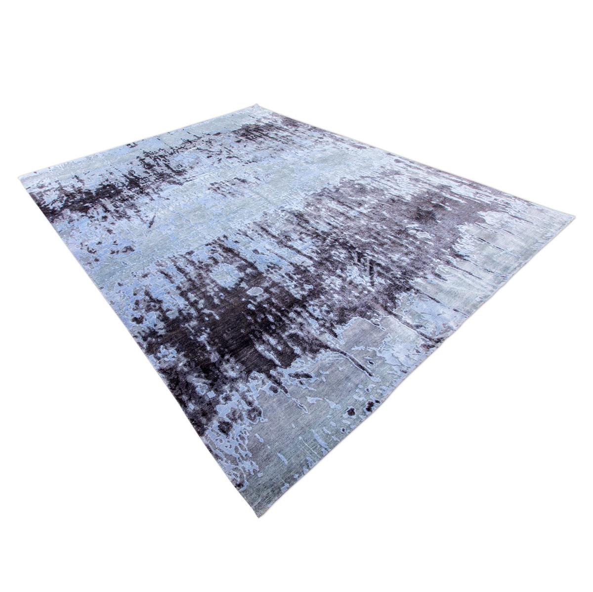 Hand-Woven Abstract Carpet. Design in Silk and Wool. 3.00 x 2.50 m. For Sale