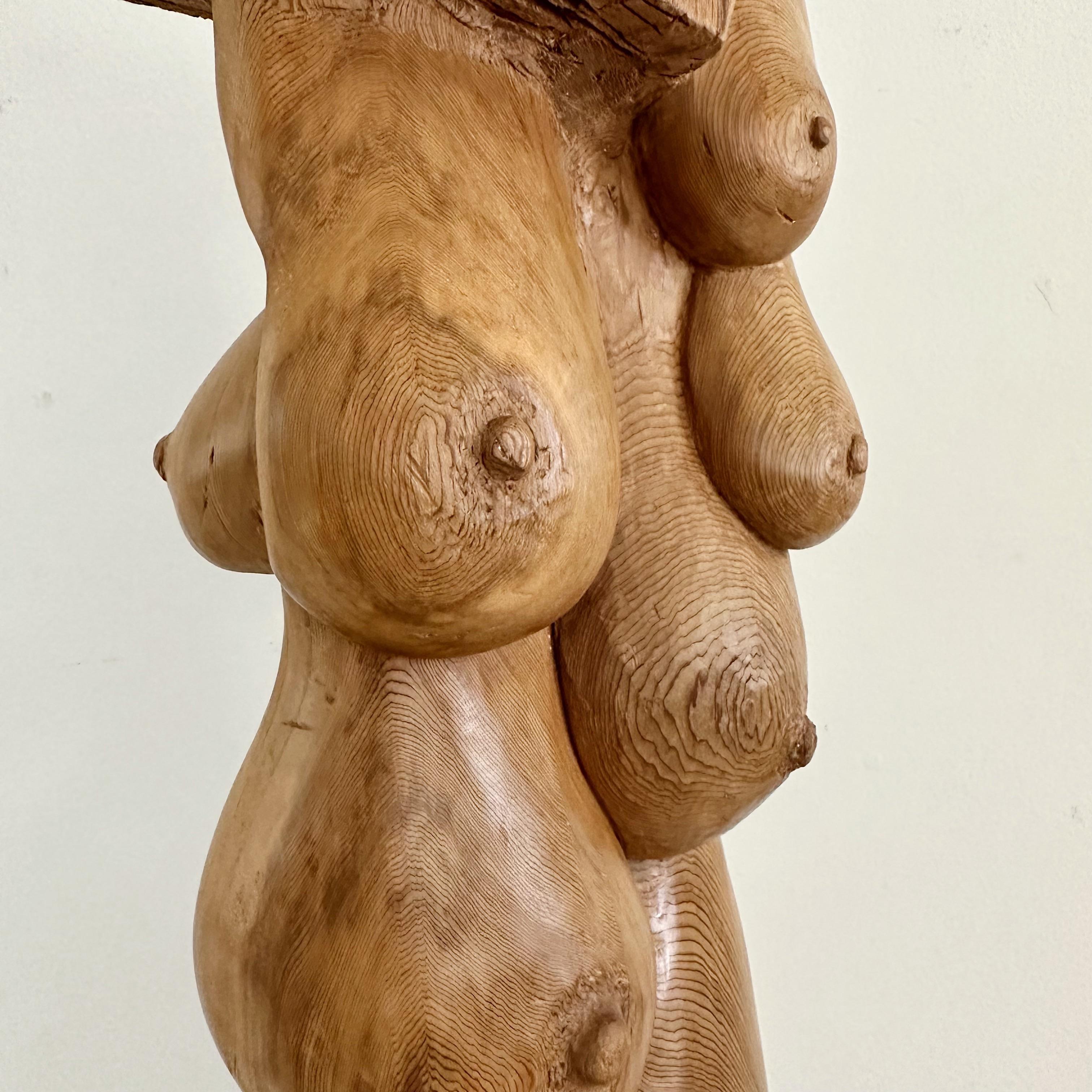 Mid-Century Modern Sculpture abstraite en bois sculpté de l'artiste Orlando Chiang datant du début de l'ère  en vente