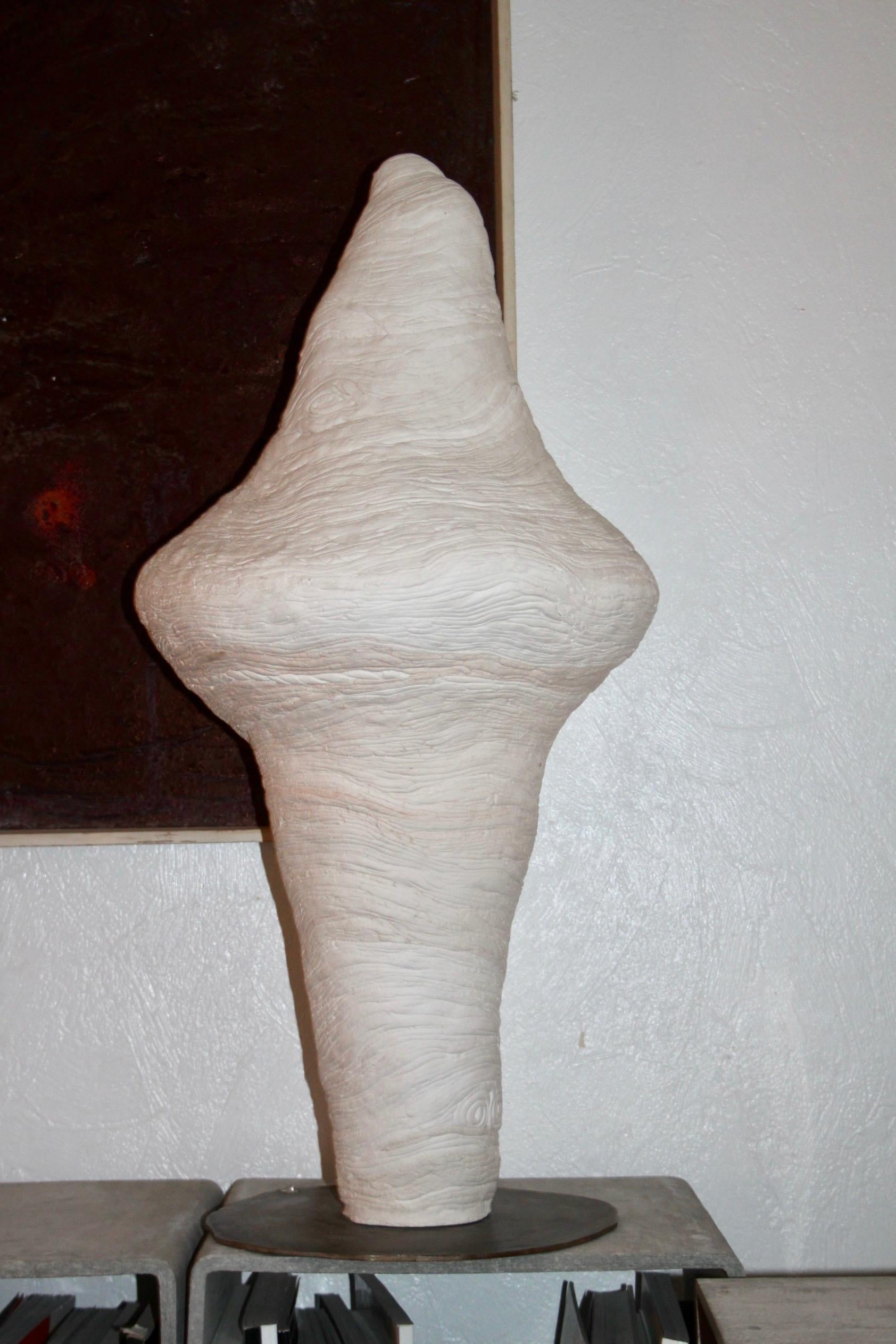 Svizzero Scultura astratta in ceramica e metallo in vendita
