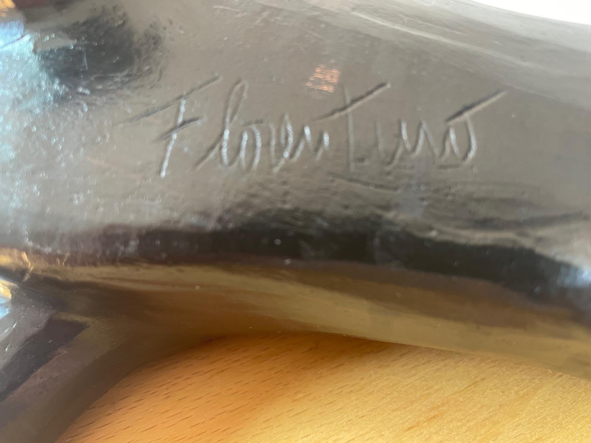 Abstrakter Kugel aus Keramik, signiert Florentino. Spanische Töpferkunst aus Ton. 70's (Tonware) im Angebot