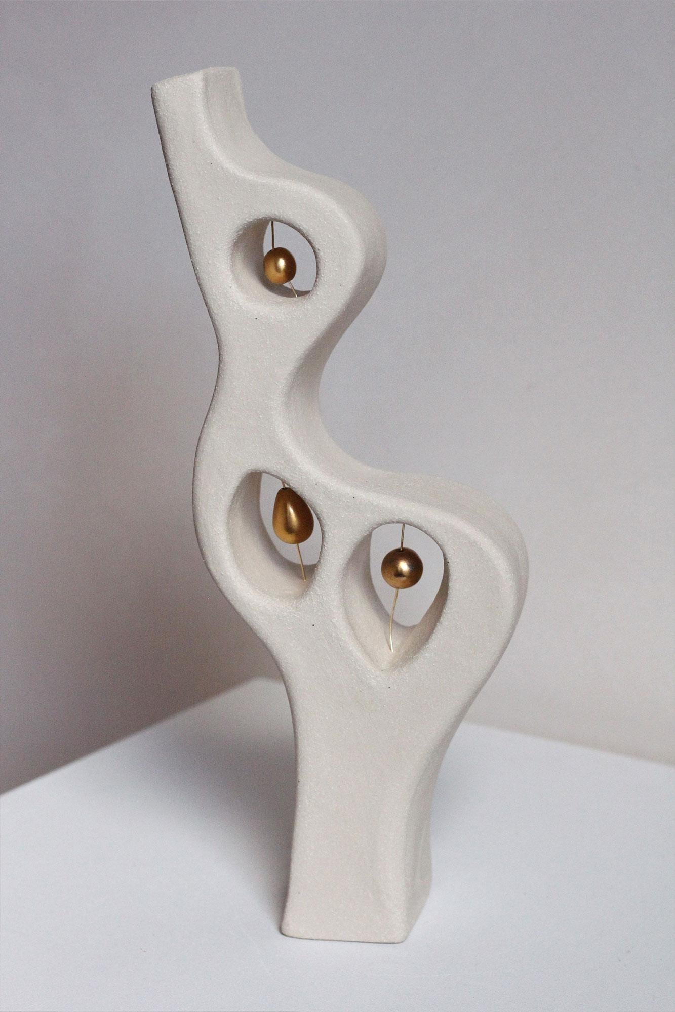 Abstract Ceramic Sculpture With Gold Lustre, “Fragments Within III” by Miyelle en vente 1