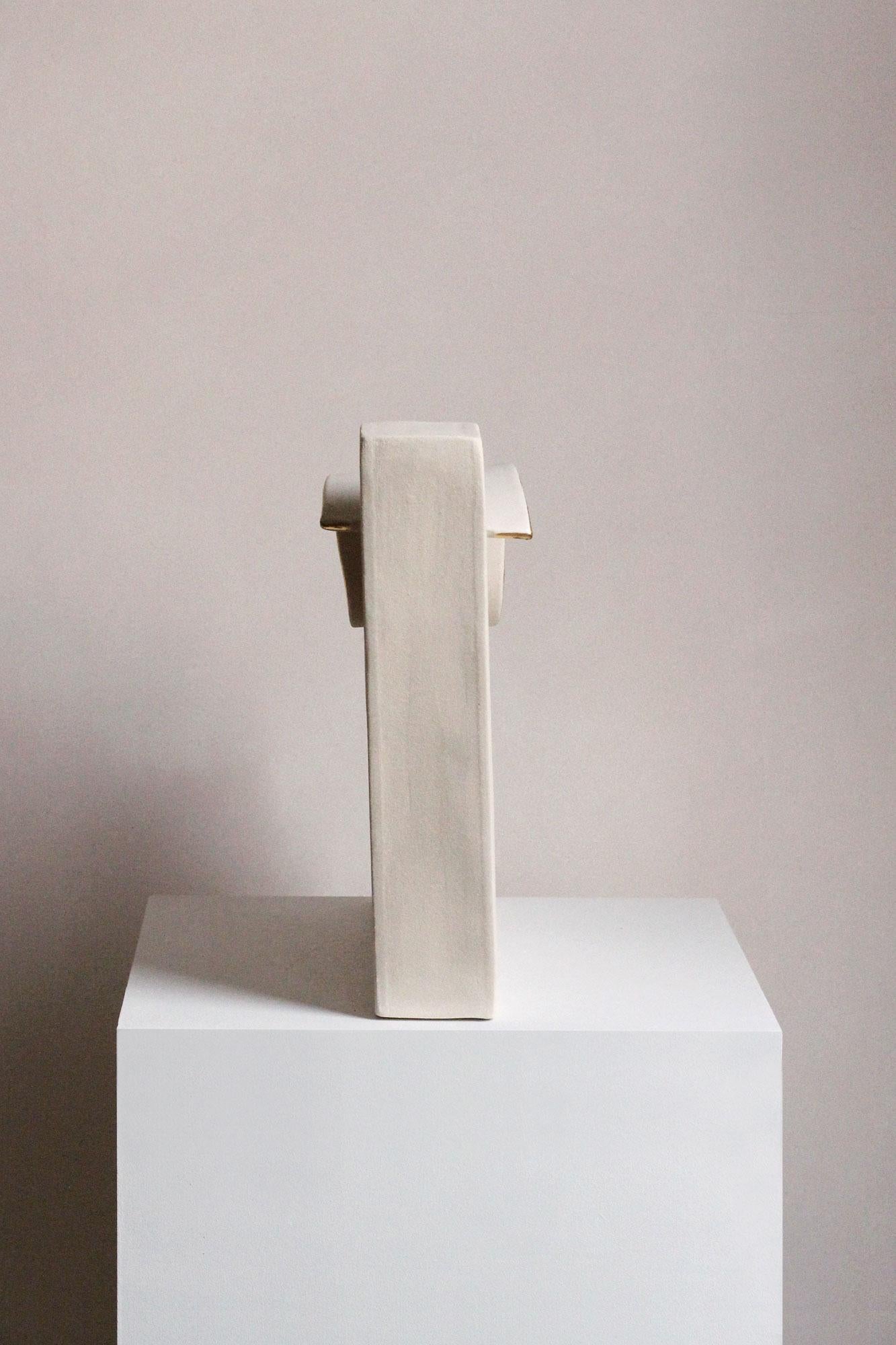 Fait main Sculpture abstraite en céramique avec lustre d'or, faite à la main, 