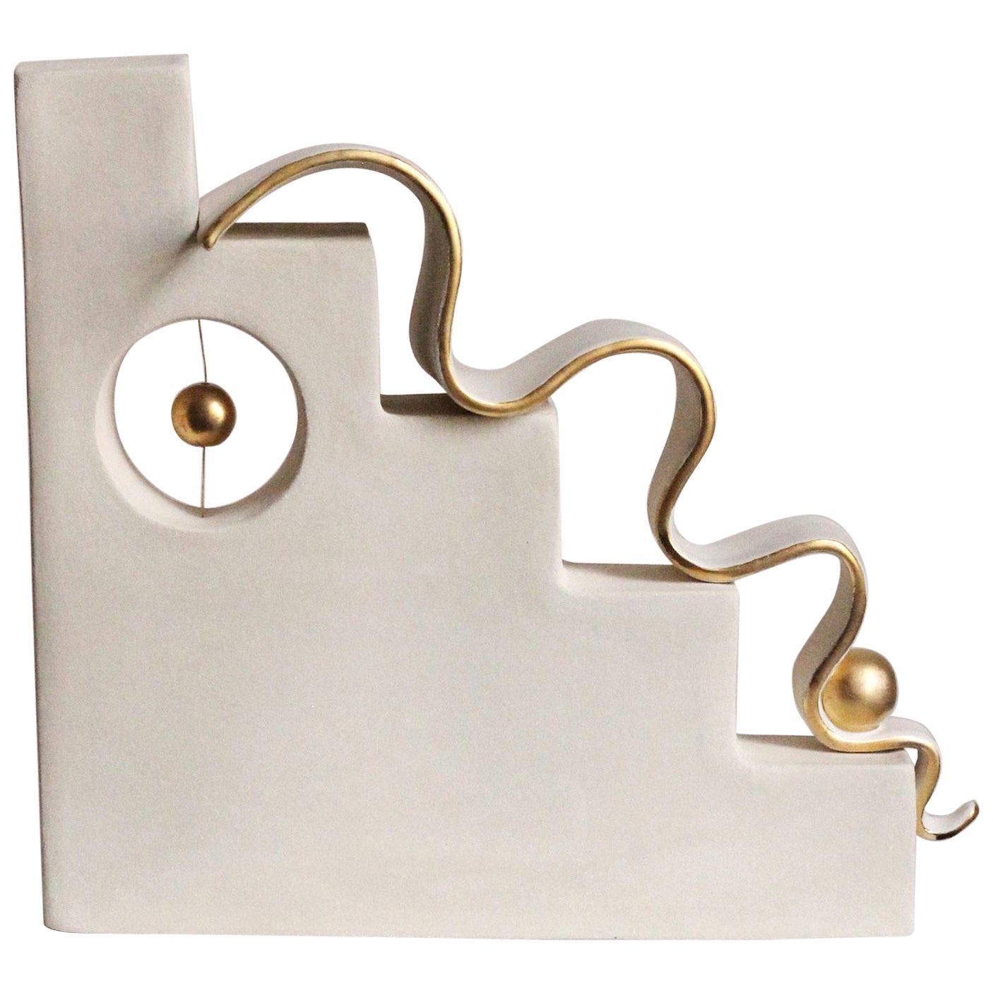 Sculpture abstraite en céramique avec lustre d
or, faite à la main, "Cascading Down" (en cascade) en vente