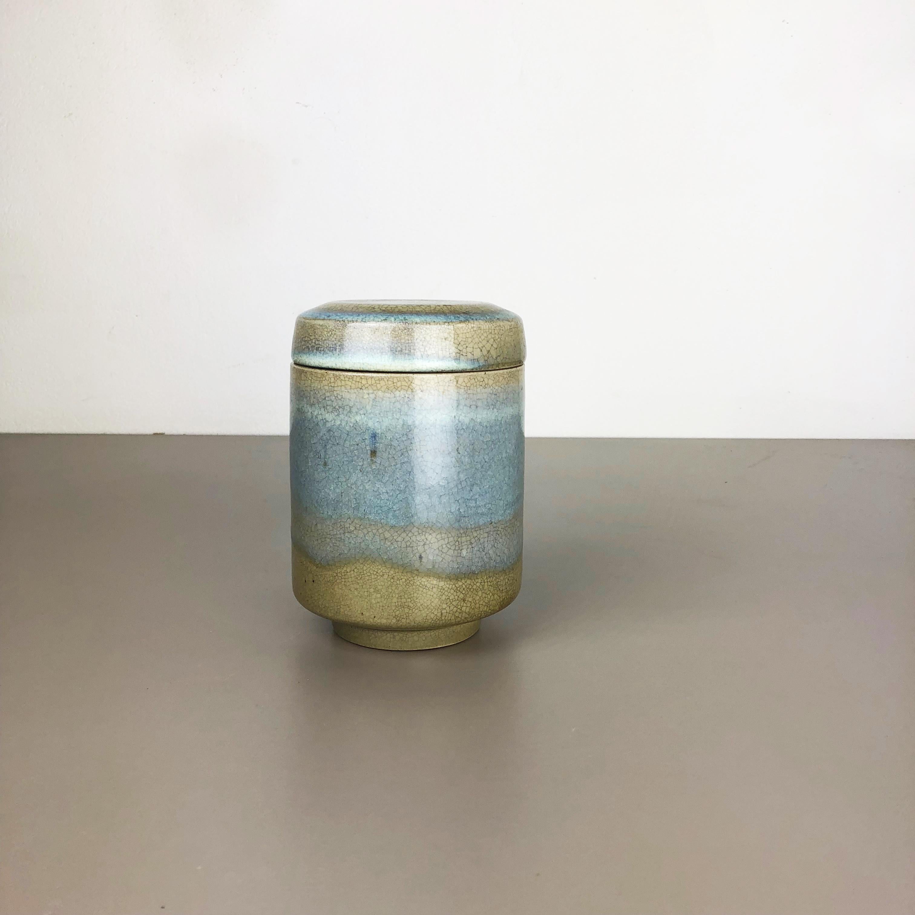 Article:

Ceramic object - lid can


Designer and producer:

Wendelin Stahl, Klotten/Mosel, Germany

Information:

Wendelin Stahl 1922-2000




Decade:

1970s


This original vintage Studio Object lid can was designed by