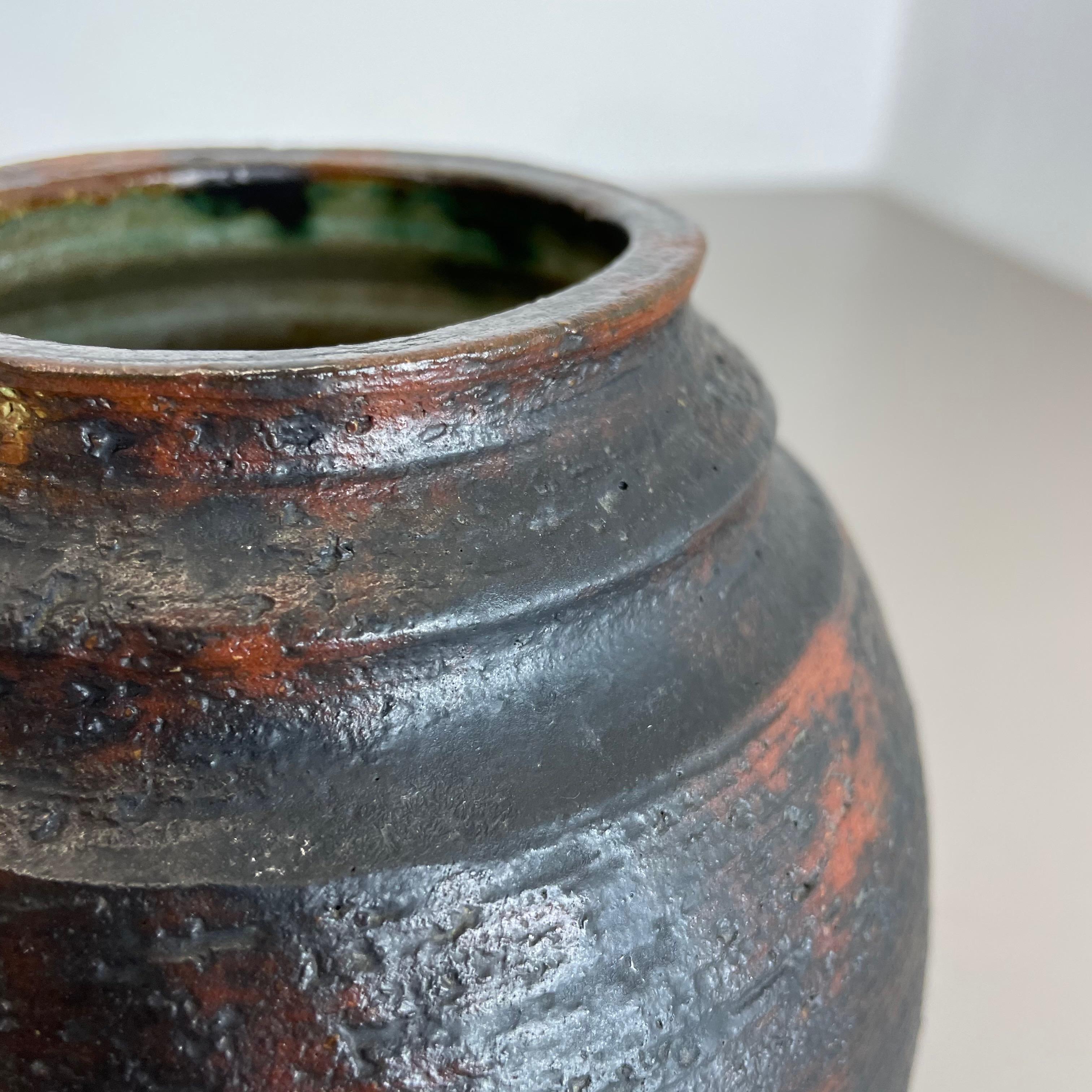 Vaso astratto in ceramica Studio Pottery di Gerhard Liebenthron, Germania, anni '1970 in vendita 6