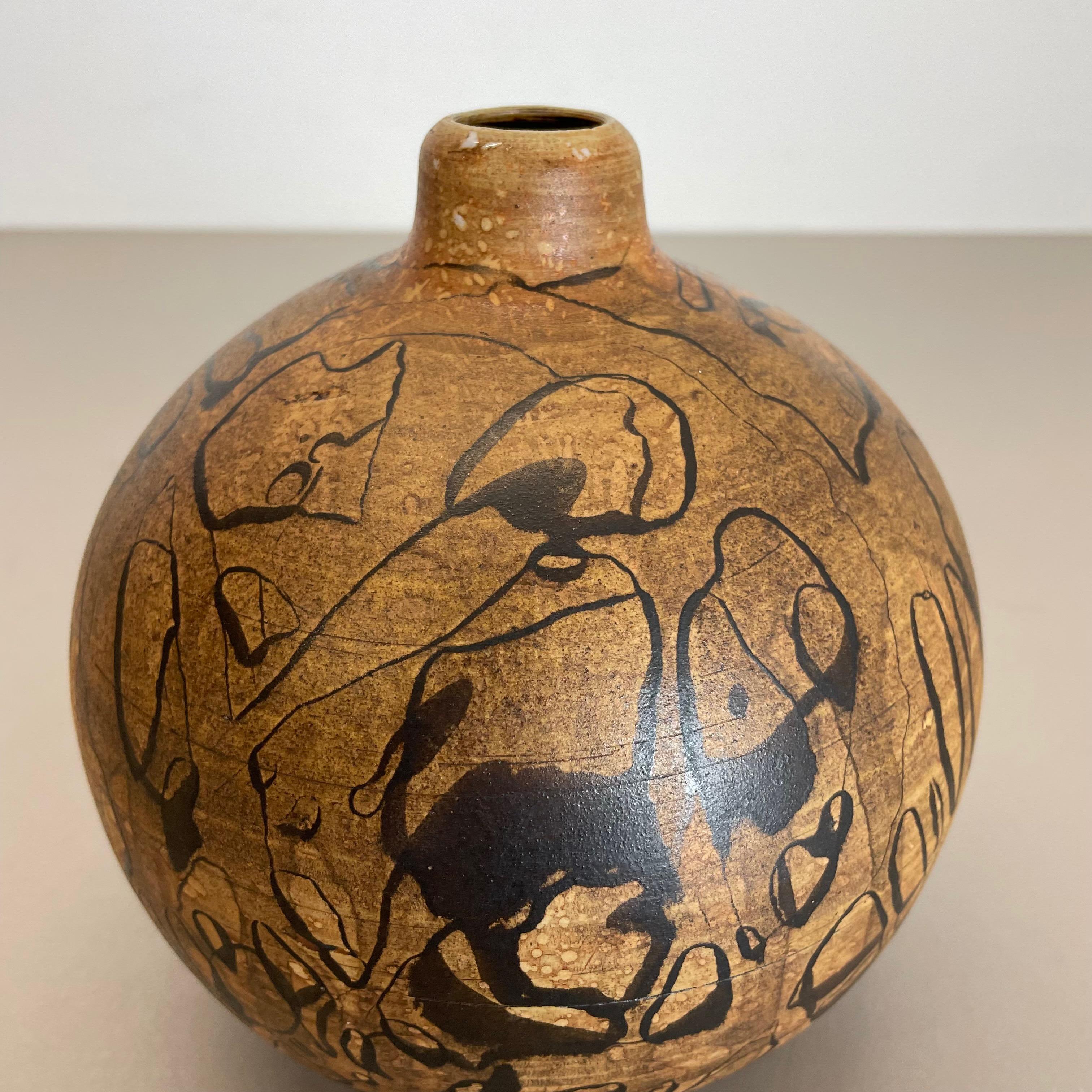 Abstrakte Keramikvase aus Studio-Keramik von Gerhard Liebenthron, Deutschland, 1970er Jahre im Angebot 1