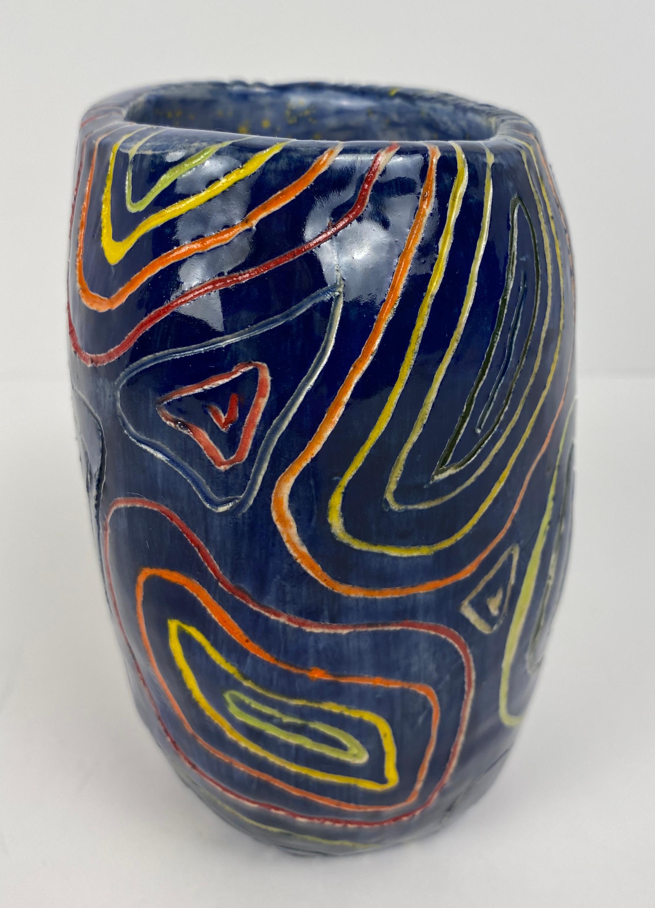 Sconosciuto Vaso in ceramica astratta Studio Pottery firmato S. Leighton in vendita