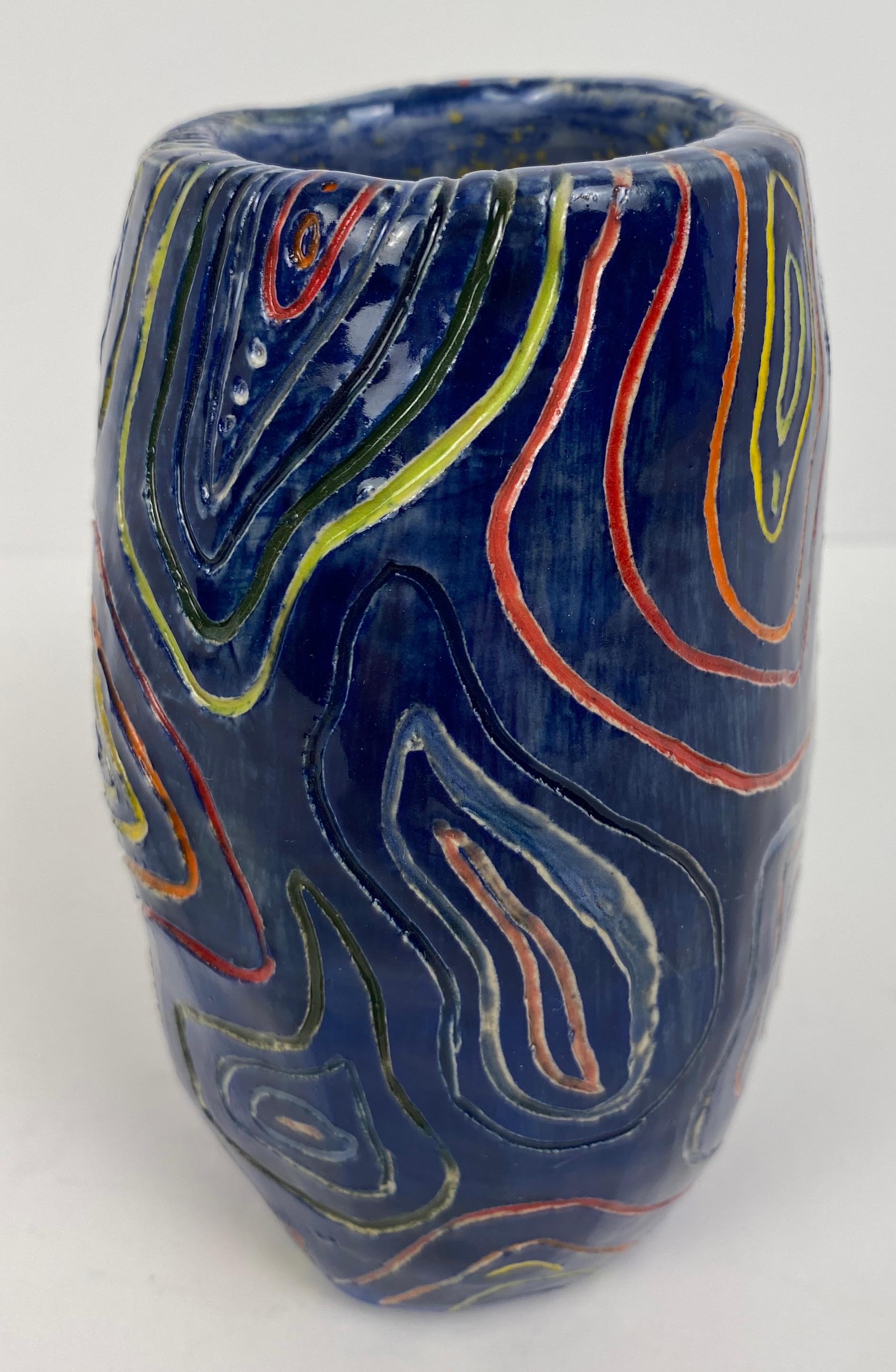Vaso in ceramica astratta Studio Pottery firmato S. Leighton In condizioni buone in vendita a Miami, FL