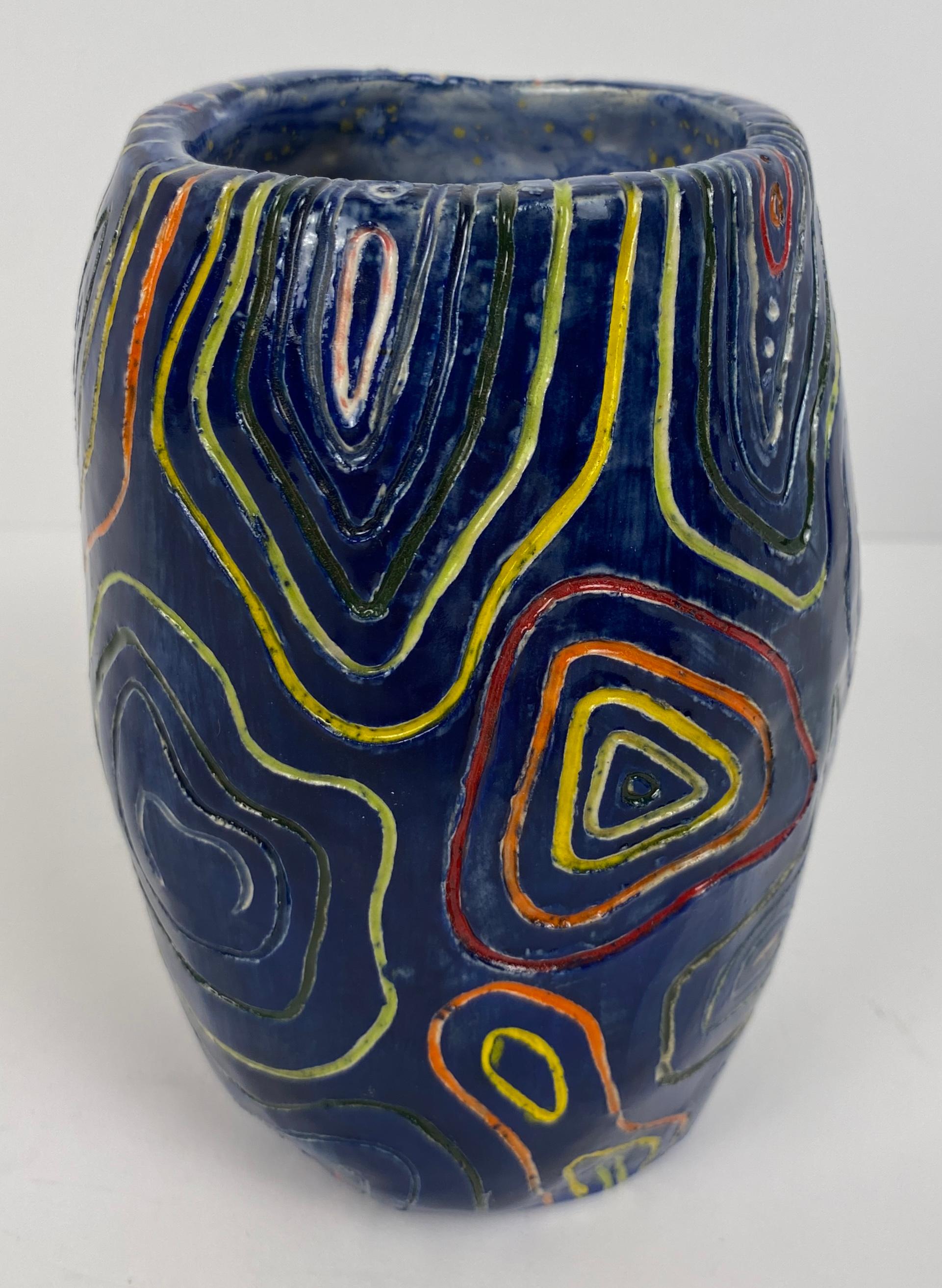XX secolo Vaso in ceramica astratta Studio Pottery firmato S. Leighton in vendita