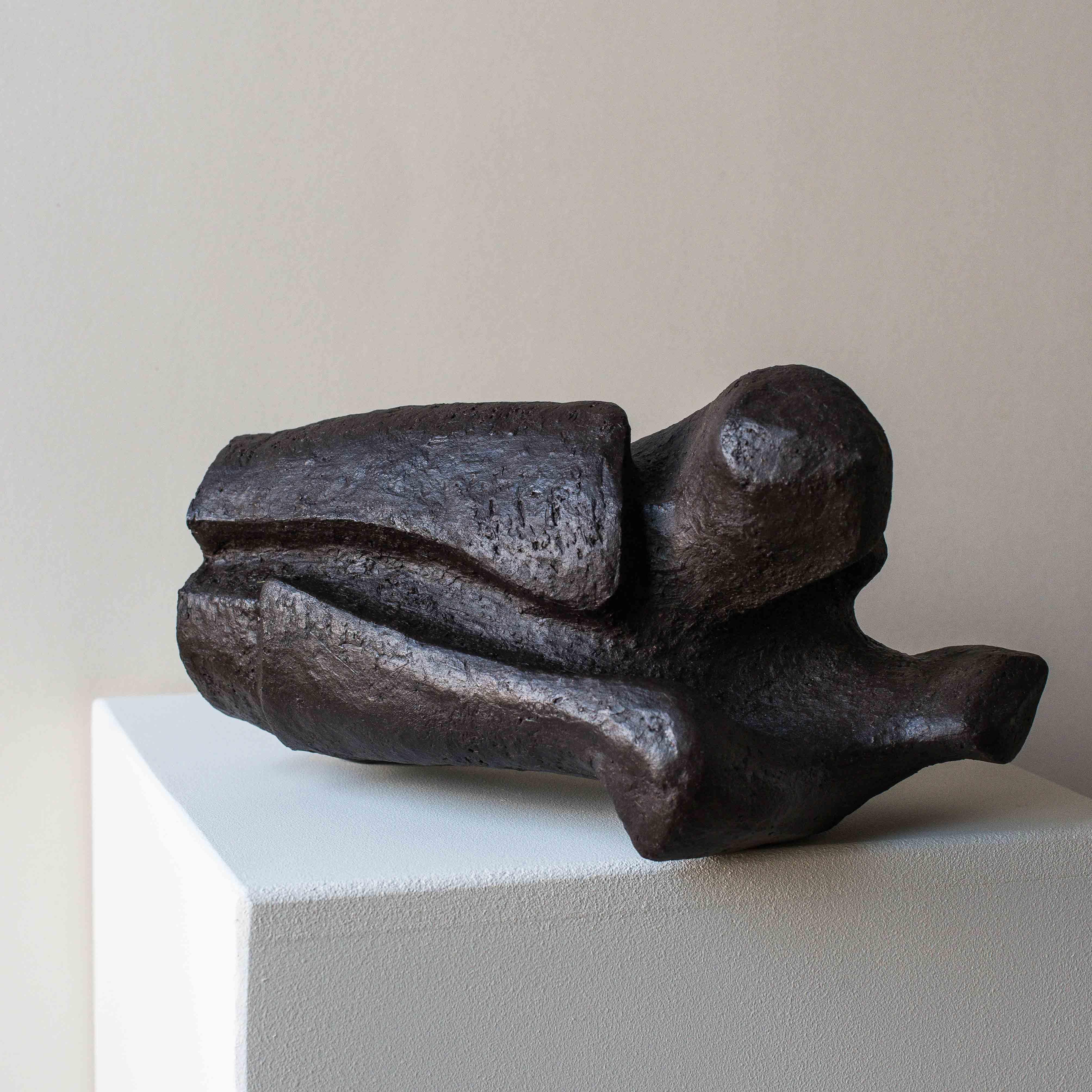Moulé Sculpture abstraite du milieu du siècle, argile de chamotte de forme libre