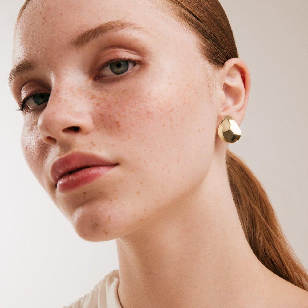 Women's Abstract Concave Stud Earrings in 14K Solid Yellow Gold For Sale