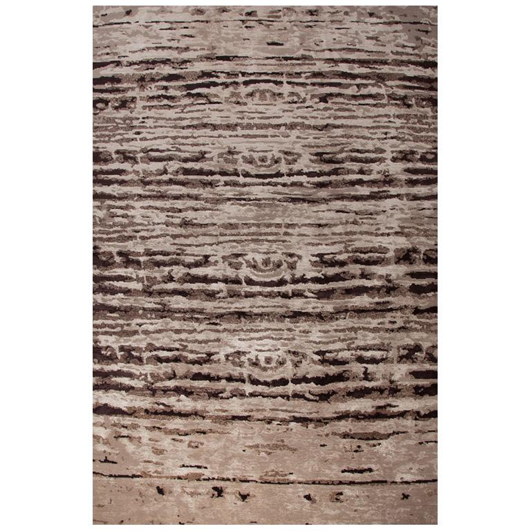 Abstrakter zeitgenössischer Teppich in Braun mit handgefertigtem Saum aus Wolle und Seide, Cosmo (Moderne) im Angebot