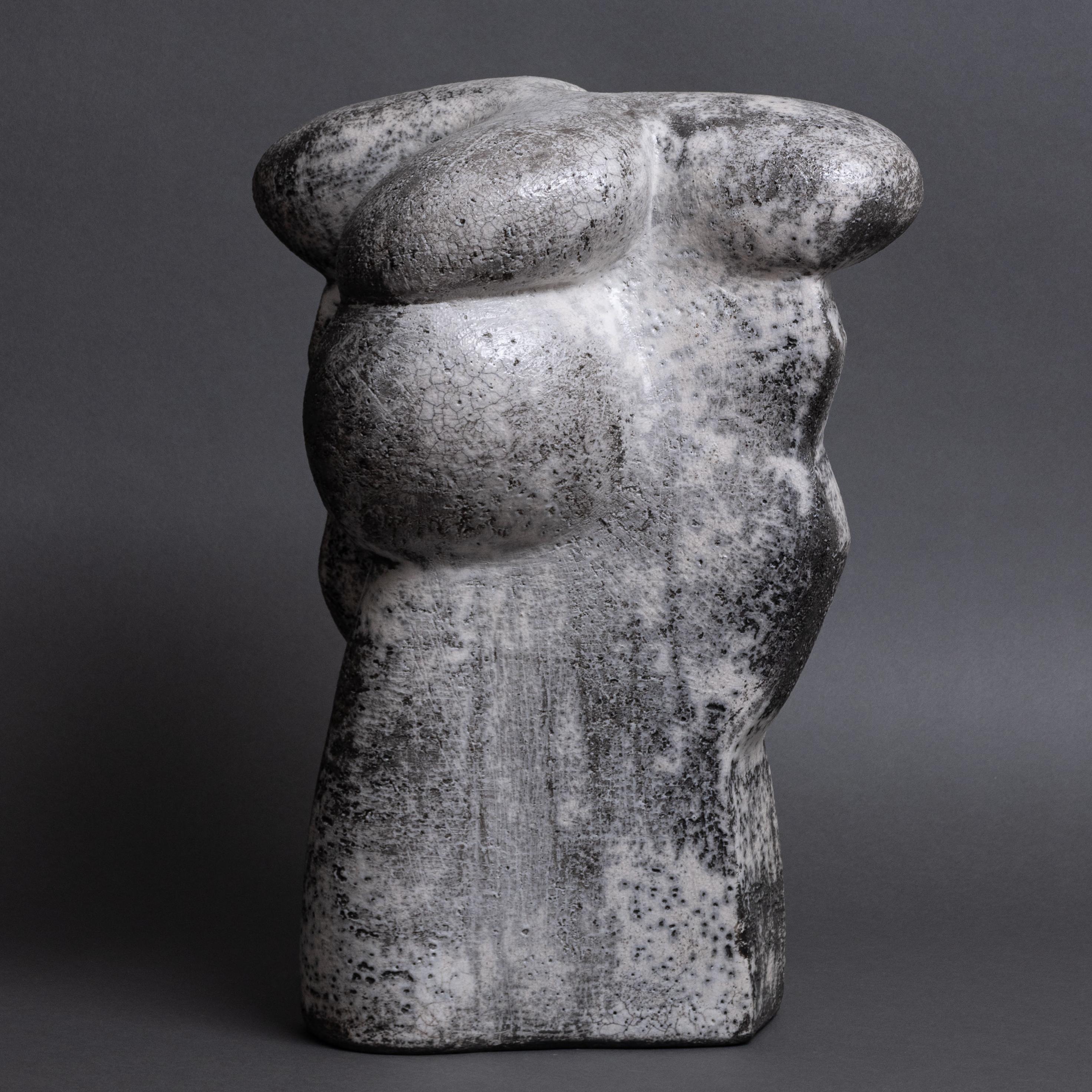 Abstracto, Escultura de cerámica contemporánea de Bo Arenander, Raku cocido, En stock Hecho a mano en venta