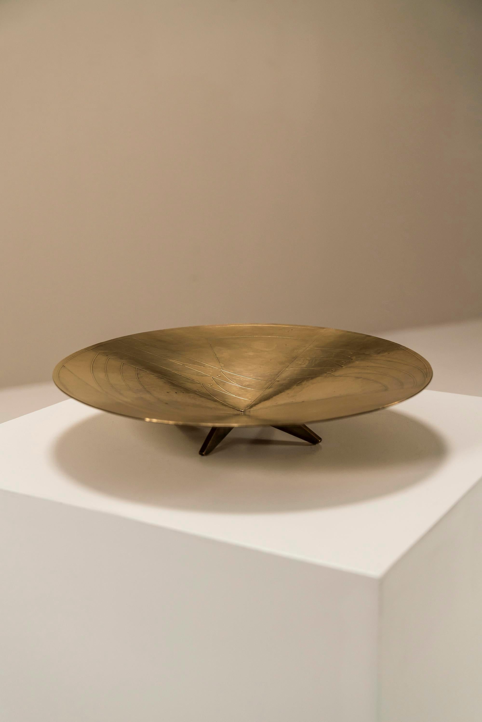Abstract Decorated Bowl in Hammered Brass by Cris Agterberg, Netherlands 1934 1