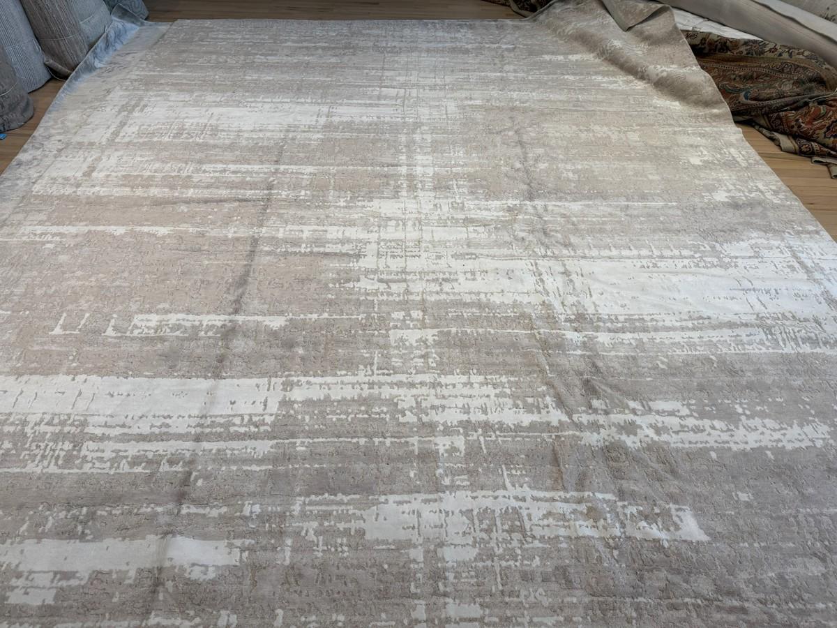 Indian Abstract Design Area Rug For Sale